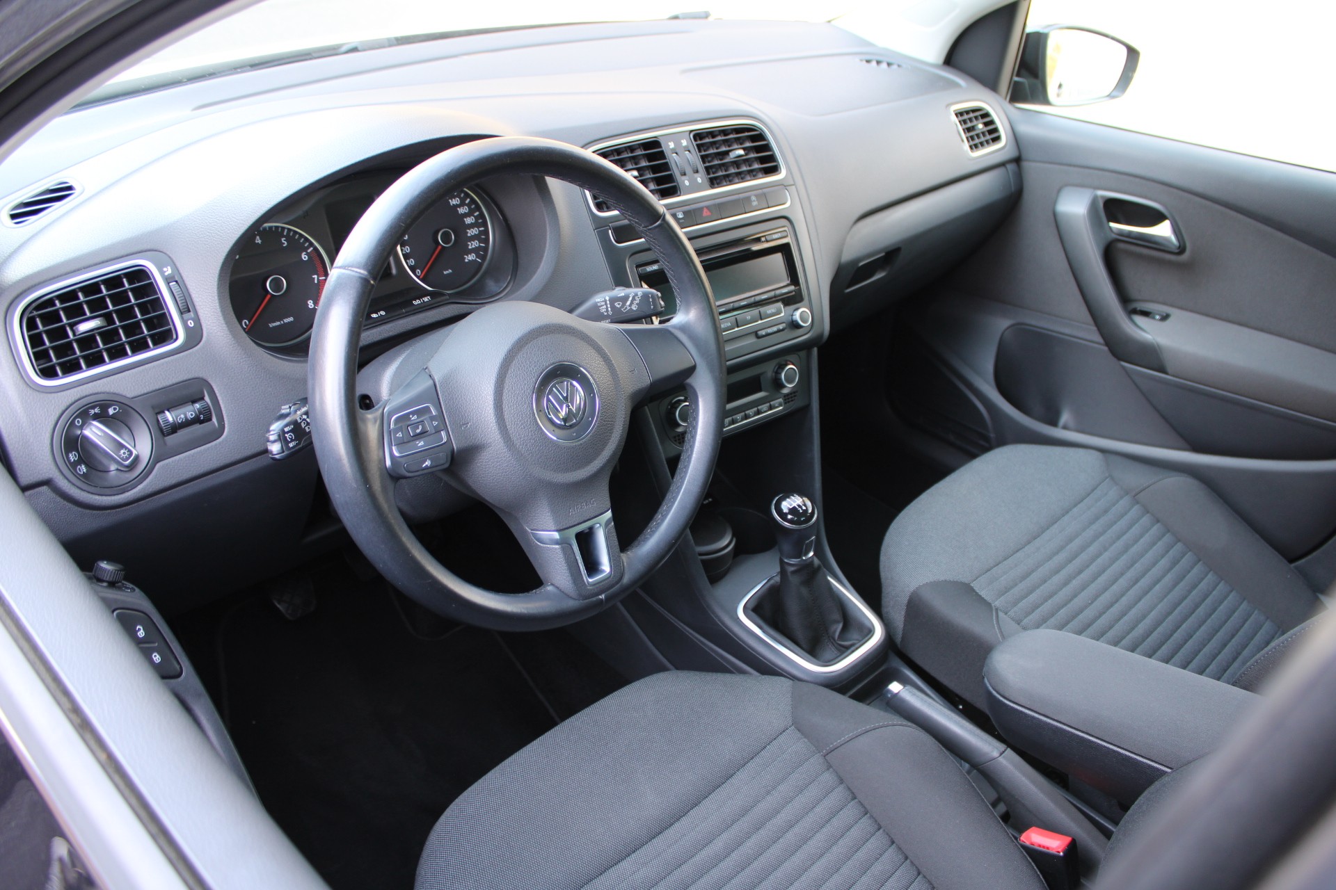 VW Polo 1.2 TSI BlueMotion Technology 65th Edition-image-4