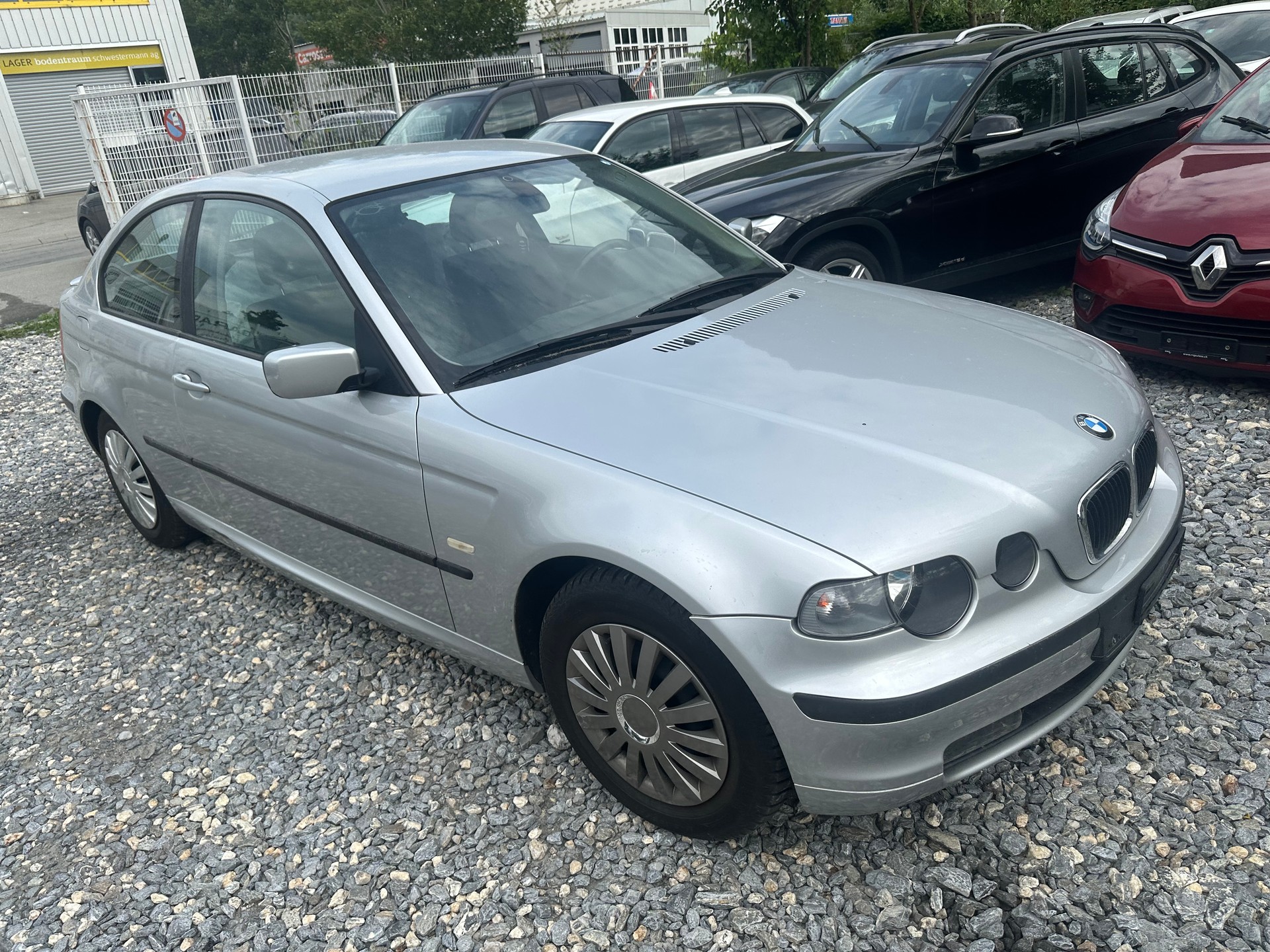 BMW 318 ti Compact-image-0