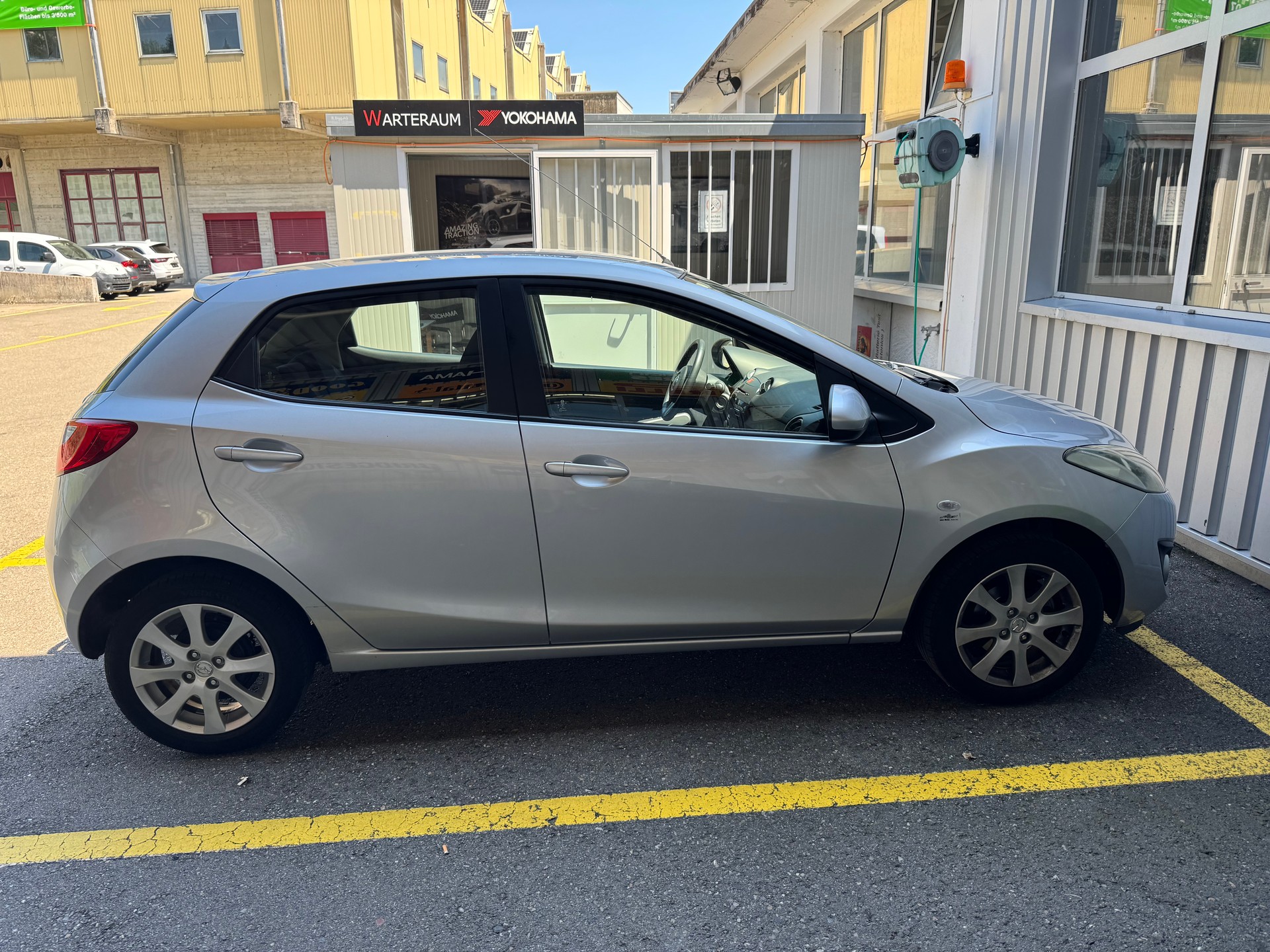 MAZDA 2 1.5i 16V Exclusive Automatic-image-2