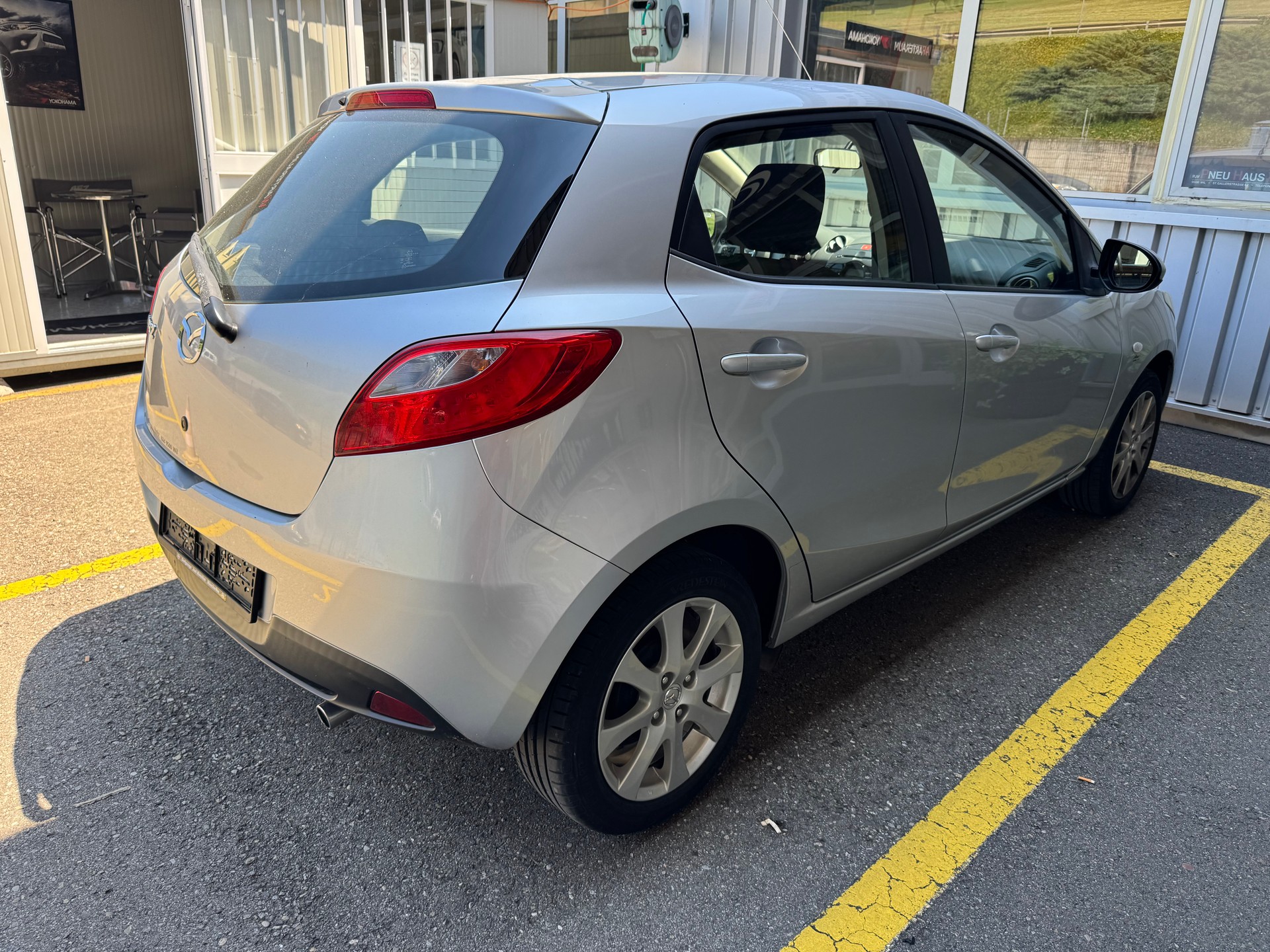 MAZDA 2 1.5i 16V Exclusive Automatic-image-3