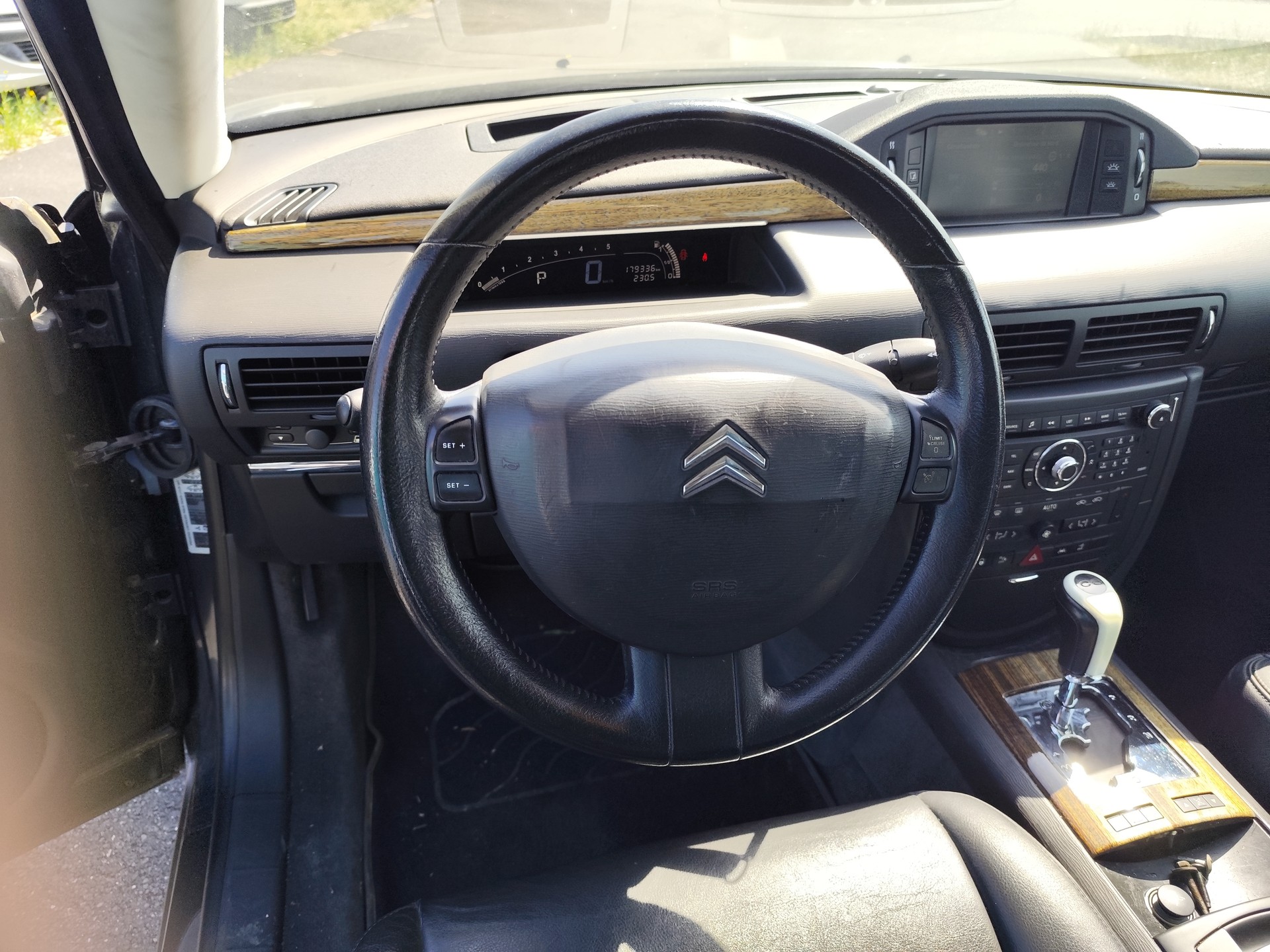 CITROEN C6 Sedan 2.7 HDi V6 Exclusive Automatic-image-9