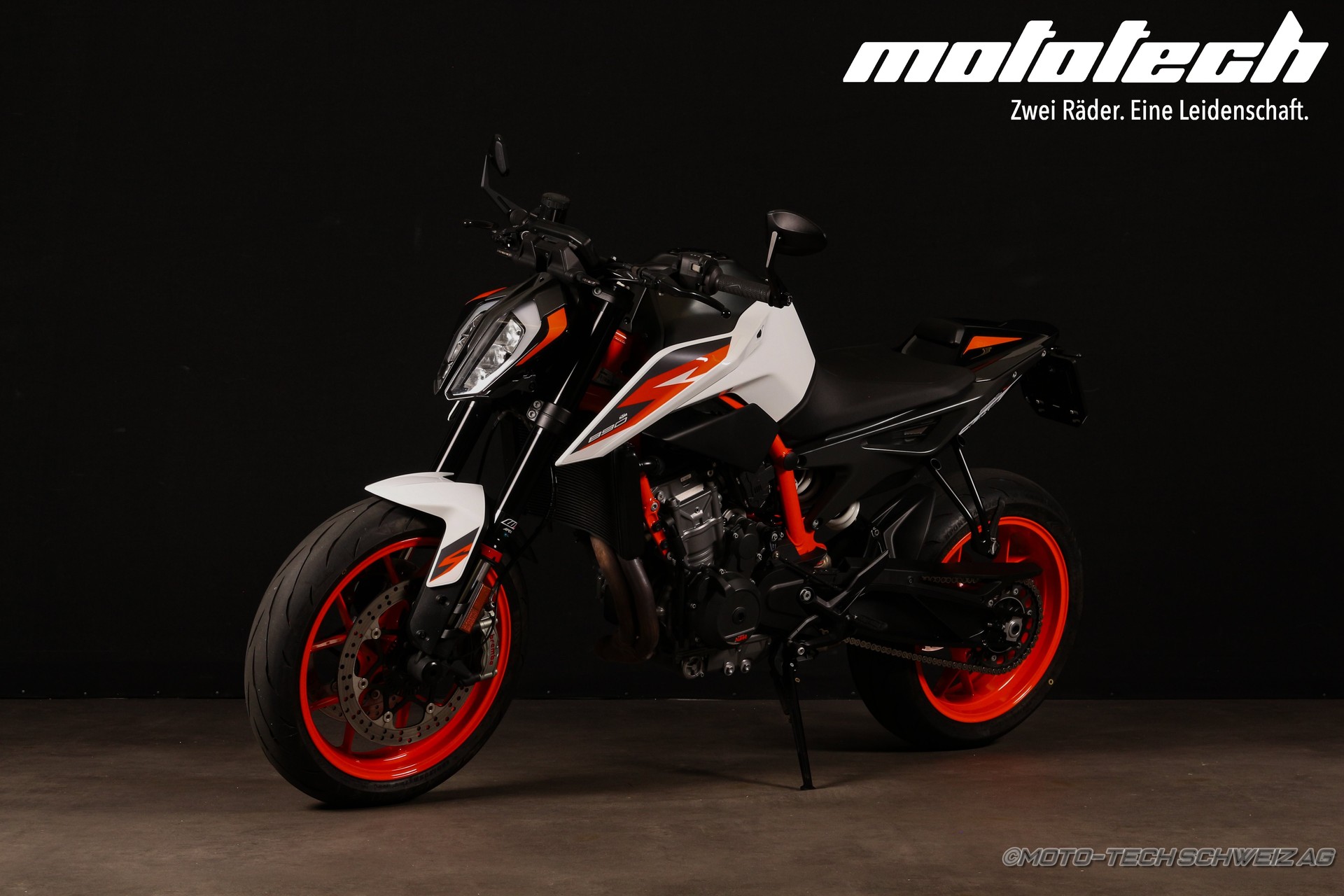 KTM 890 Duke R-image-5