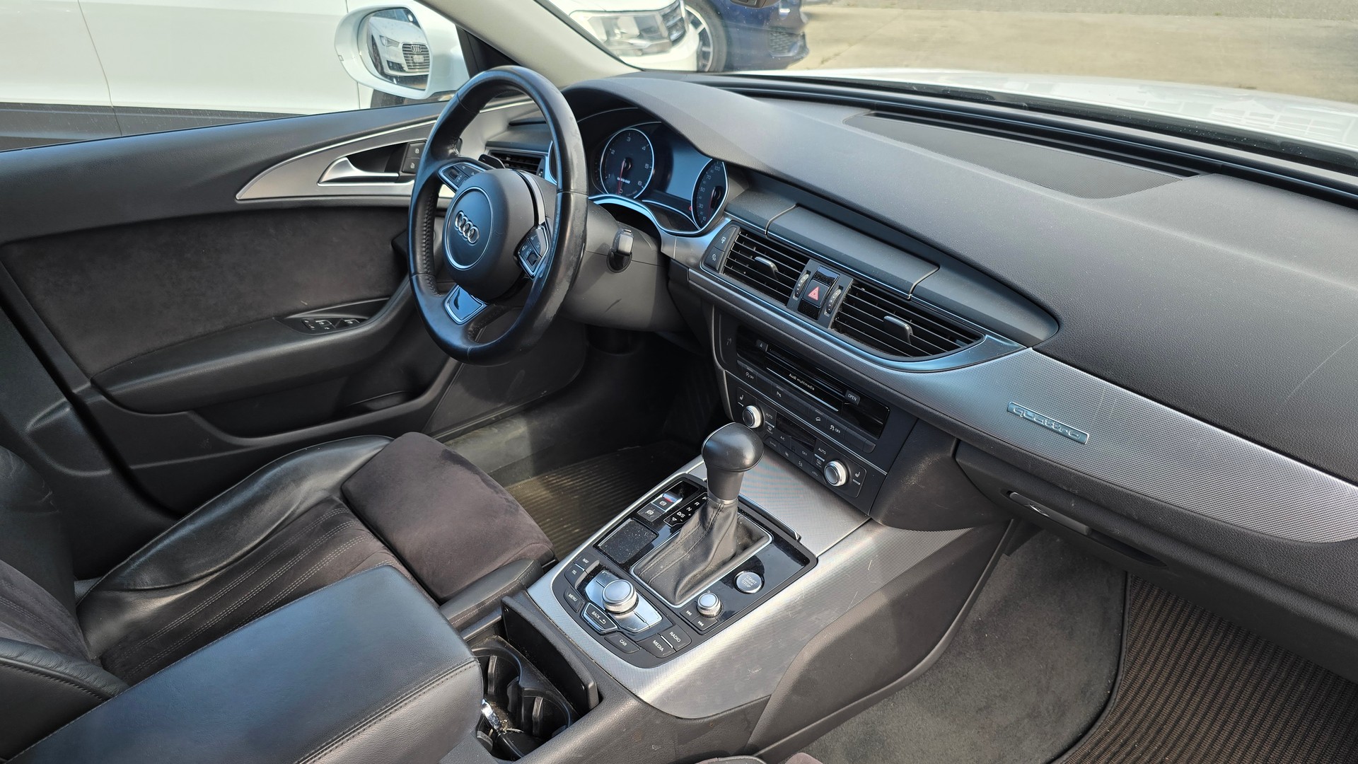 AUDI A6 allroad 3.0 TDI V6 quattro S-tronic-image-8