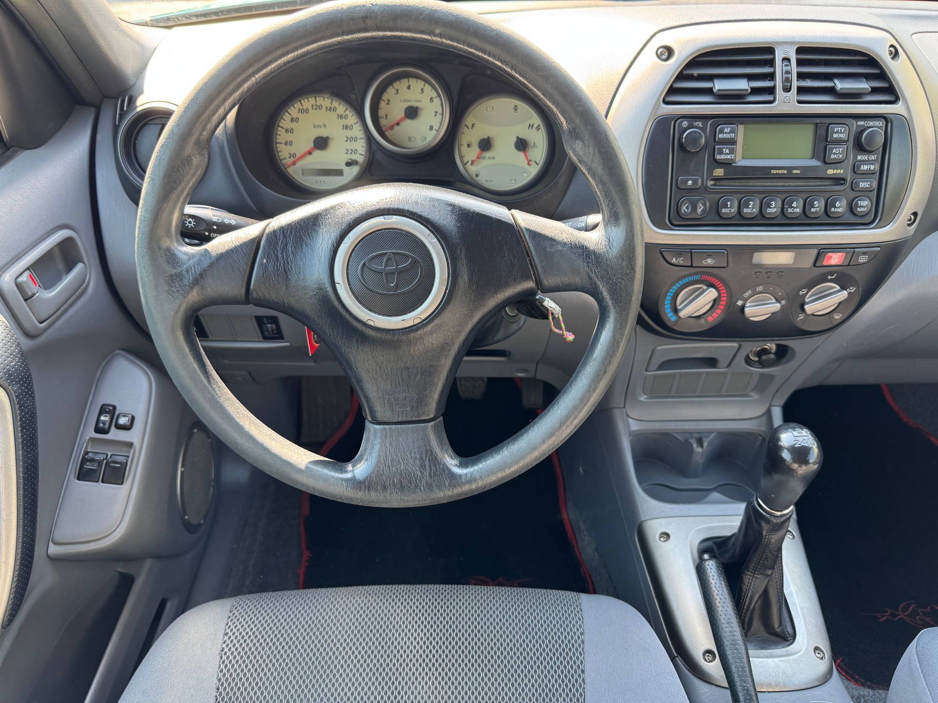 TOYOTA RAV-4 2.0 16V Linea Terra-image-13