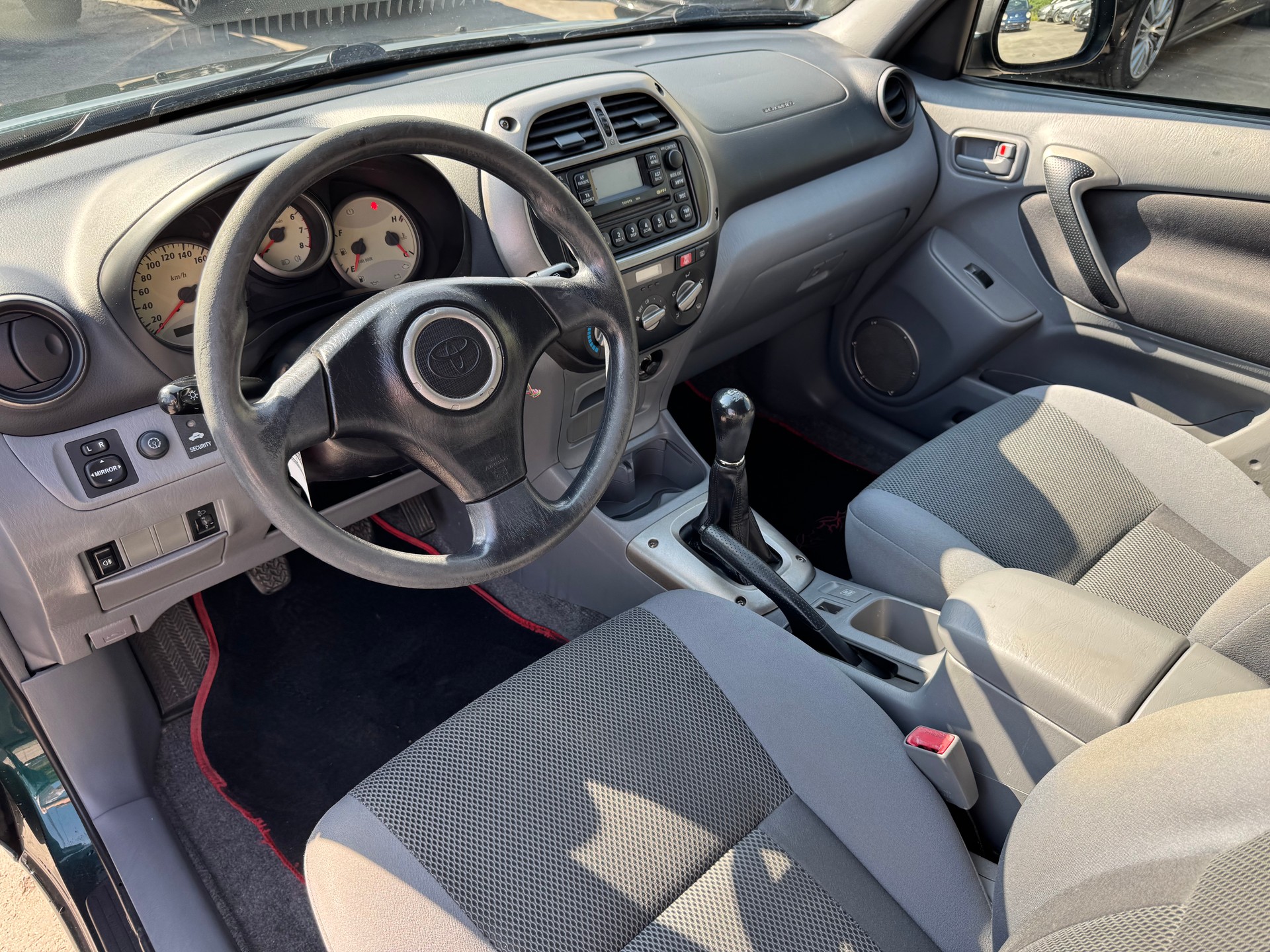 TOYOTA RAV-4 2.0 16V Linea Terra-image-10