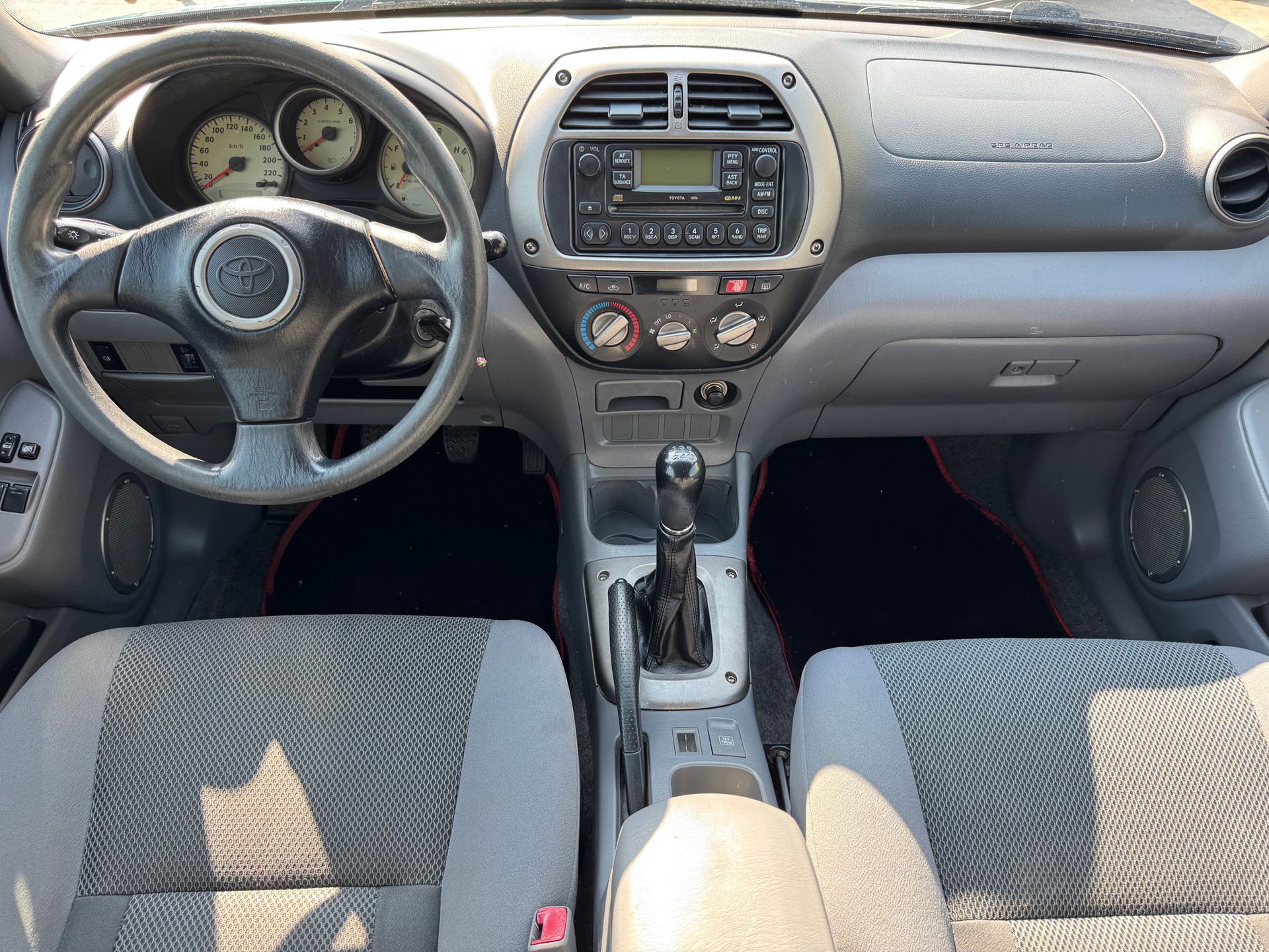 TOYOTA RAV-4 2.0 16V Linea Terra-image-12