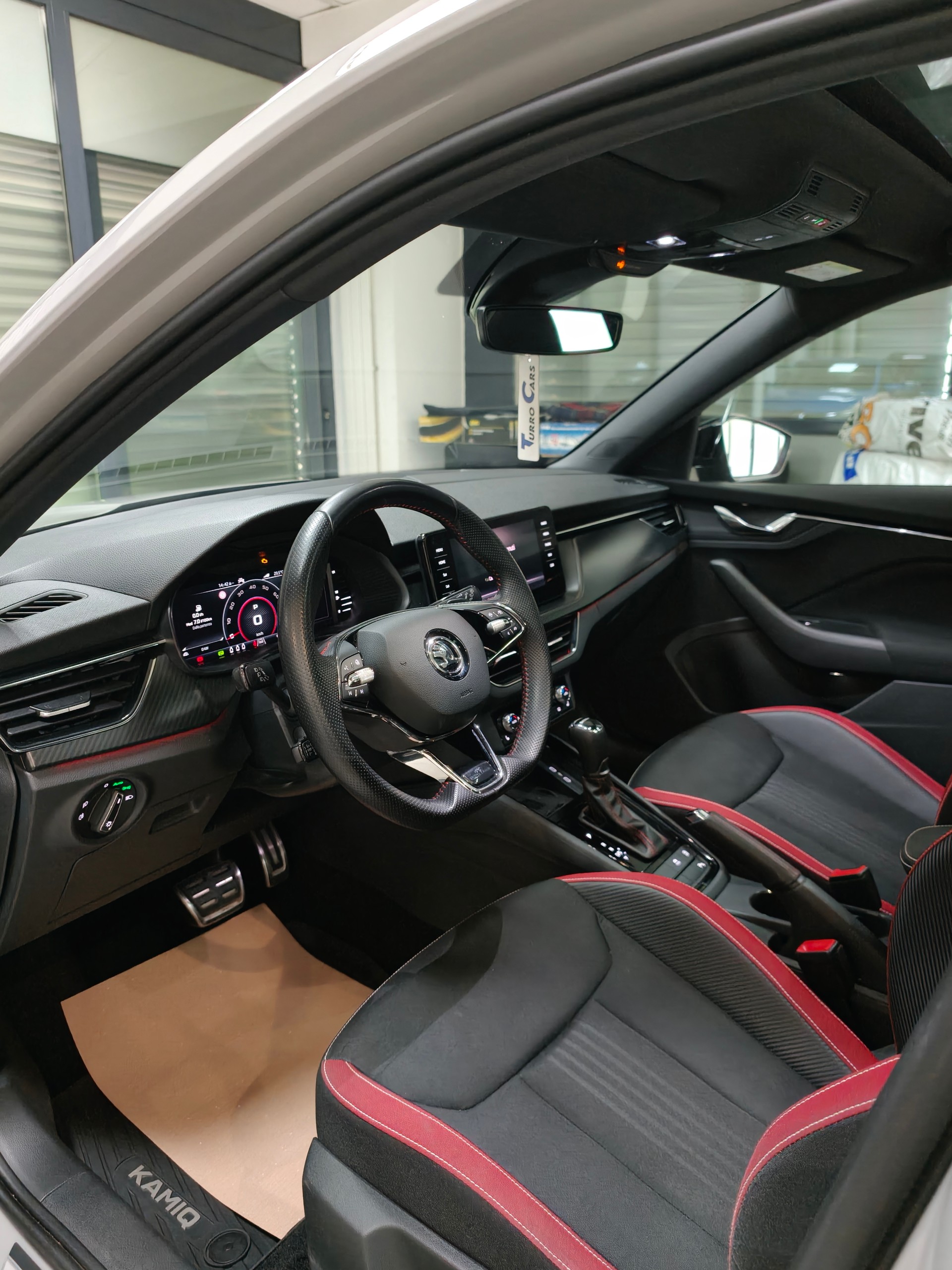 SKODA Kamiq 1.0 TSI Monte Carlo DSG-image-7