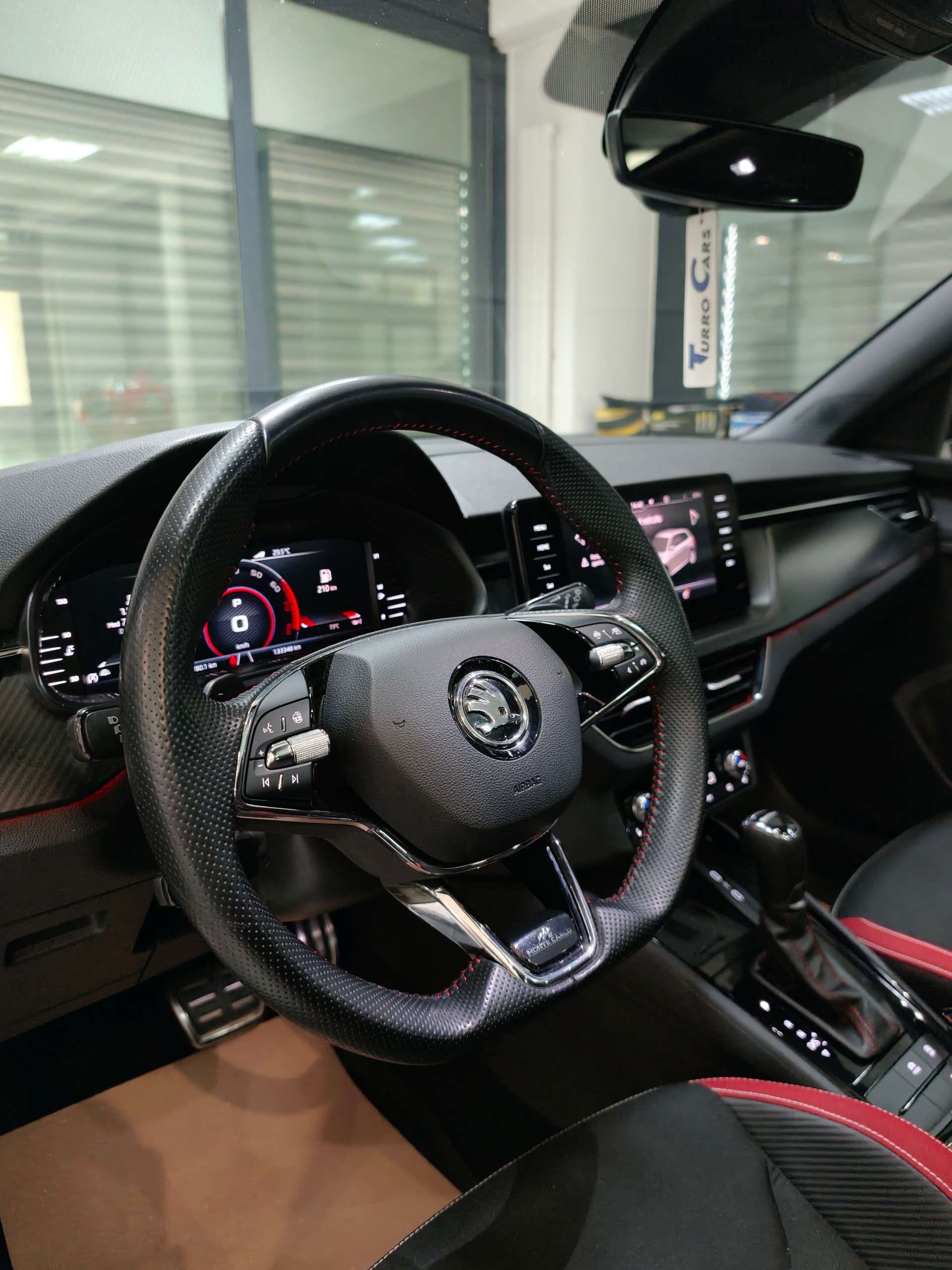 SKODA Kamiq 1.0 TSI Monte Carlo DSG-image-9