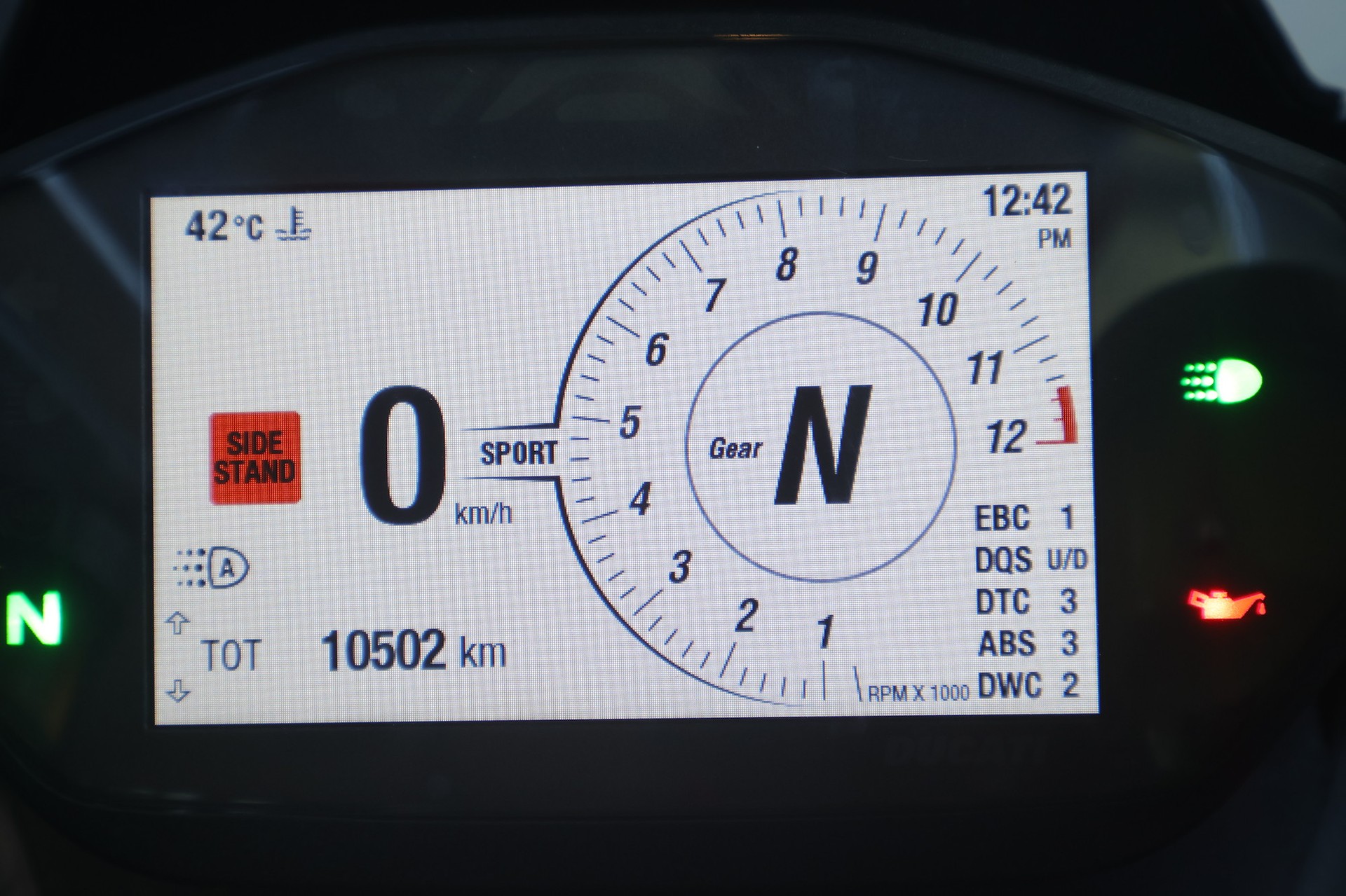 DUCATI Panigale V2-image-7