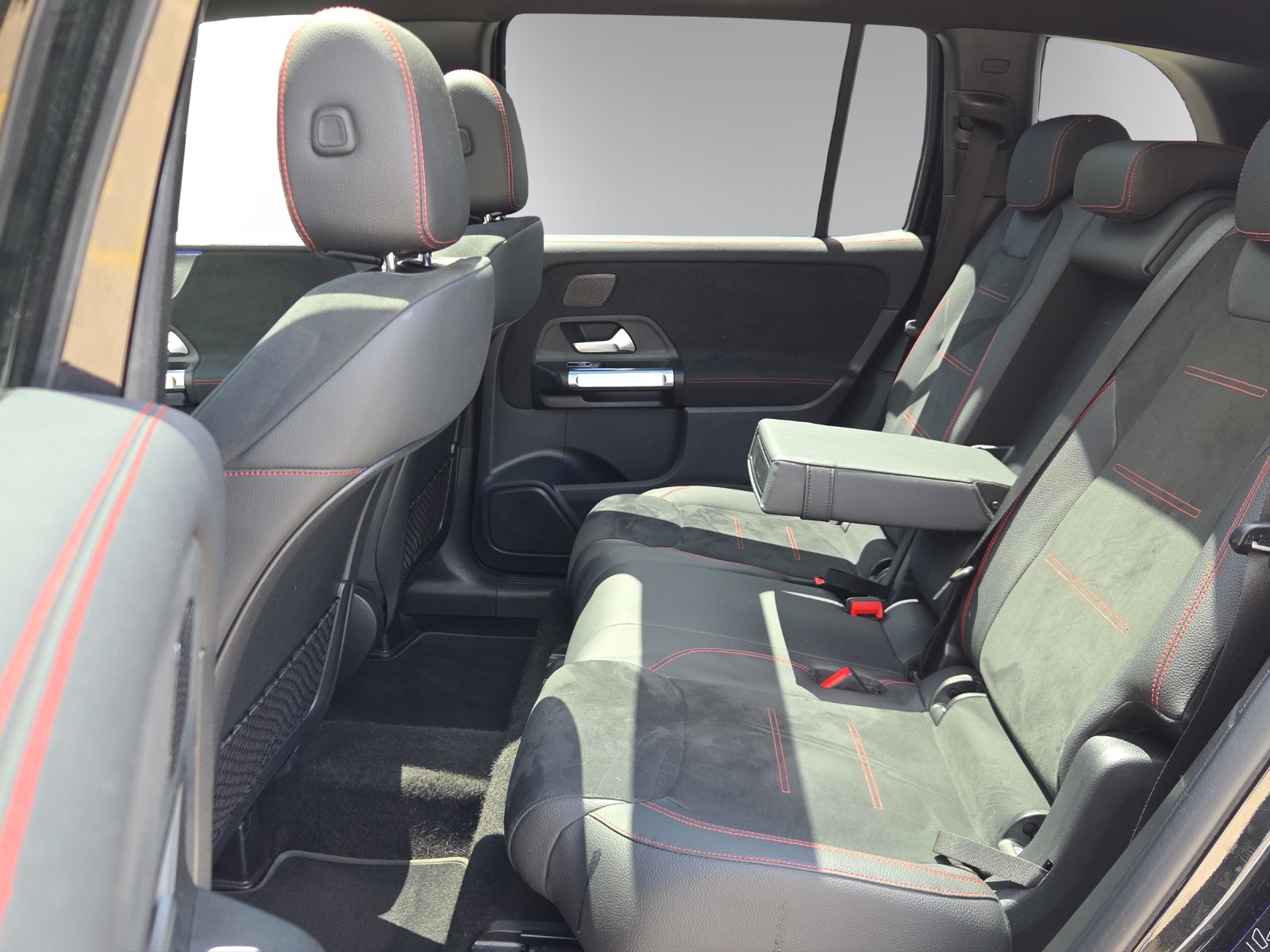 Image MERCEDES-BENZ GLB-200 GLB 200 4Matic AMG Line 8G-Tronic