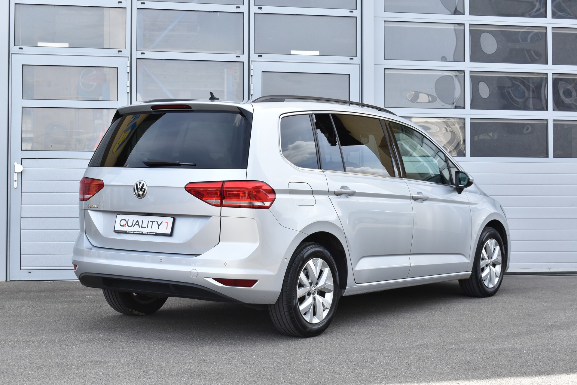 VW Touran 2.0 TDI BlueMotion Technology Comfortline DSG-image-2