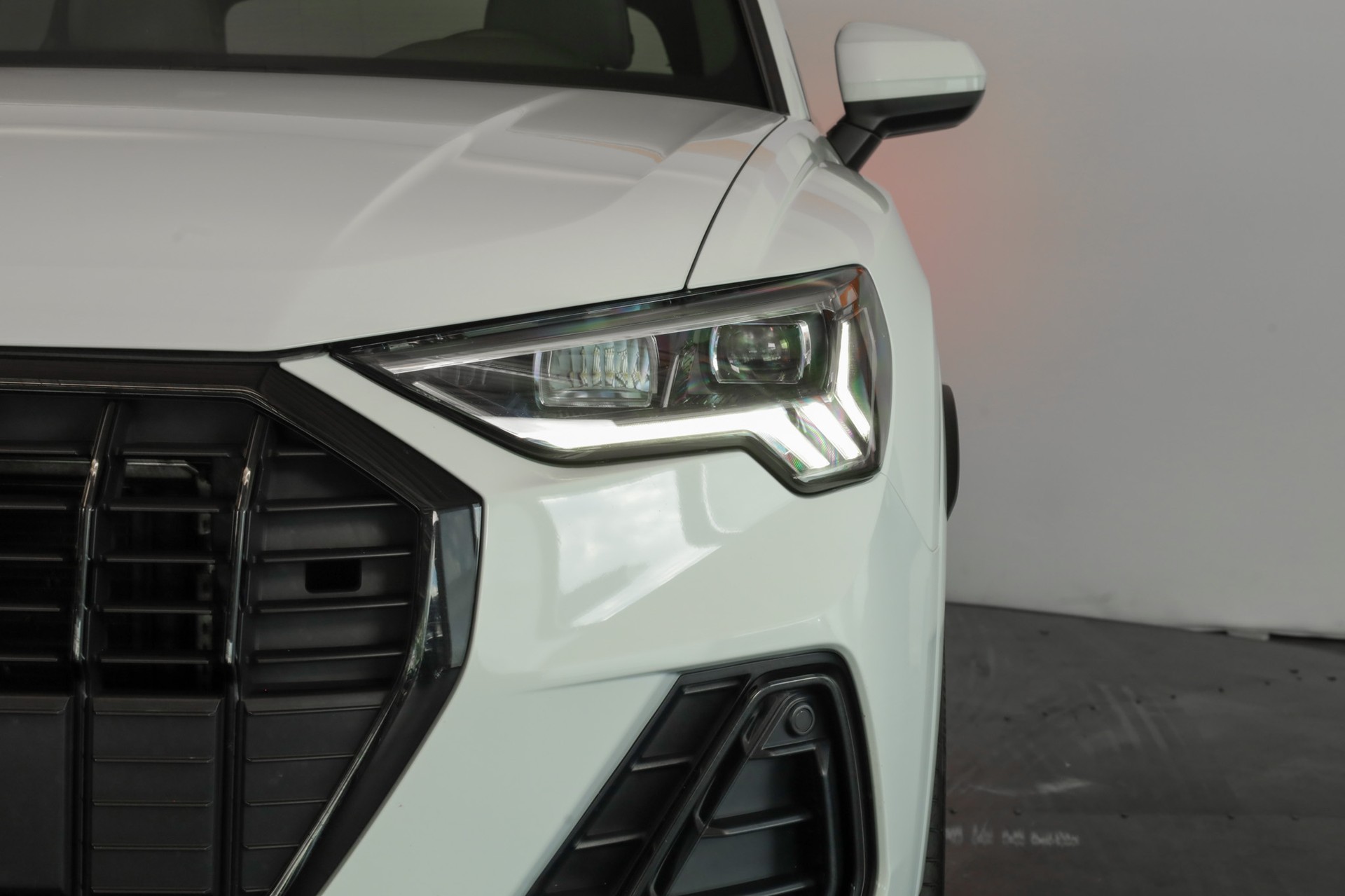 AUDI Q3 40 TDI S line quattro S-tronic-image-6