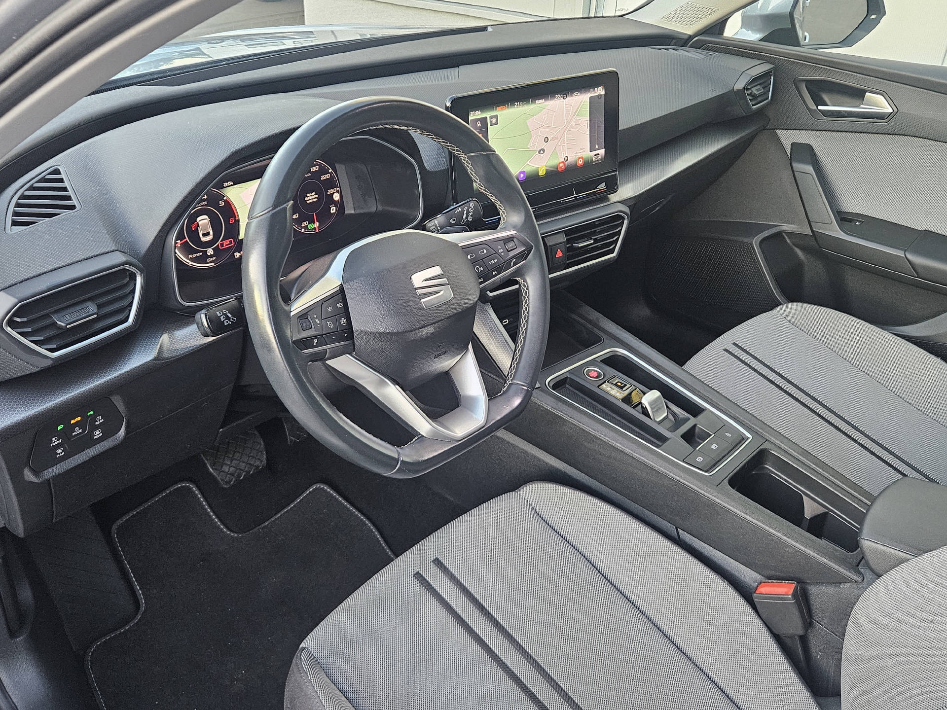 SEAT Leon ST 2.0 TDI Style DSG* Navi * Abstandsregeltempomat ACC *-image-10