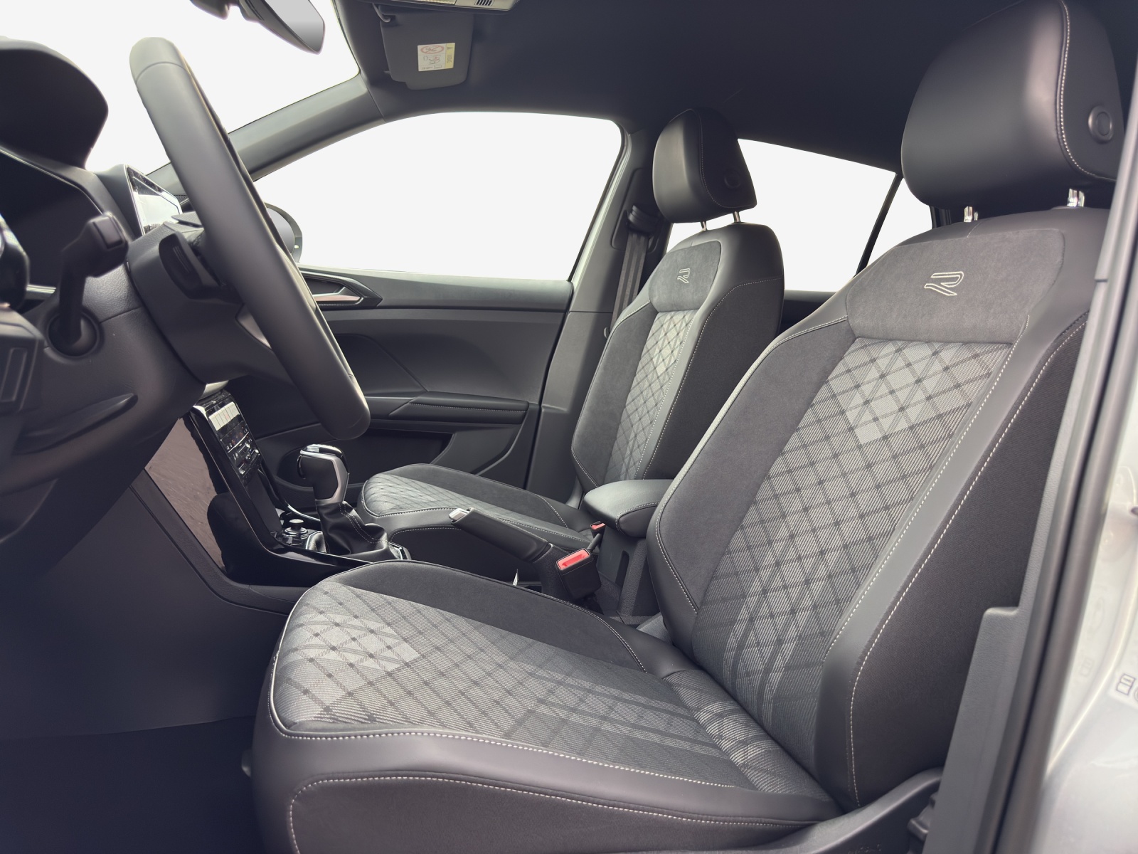 VW T-Cross 1.0 TSI EVO R-Line DSG-image-14