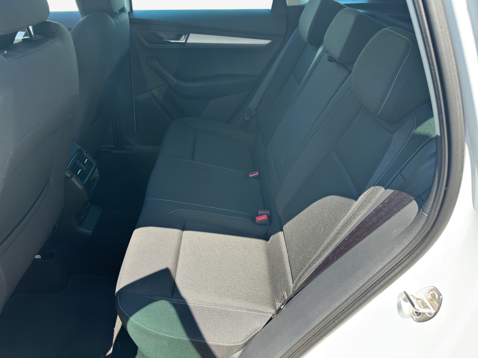 SKODA Karoq 2.0 TDI CR Selection 4x4 DSG-image-11