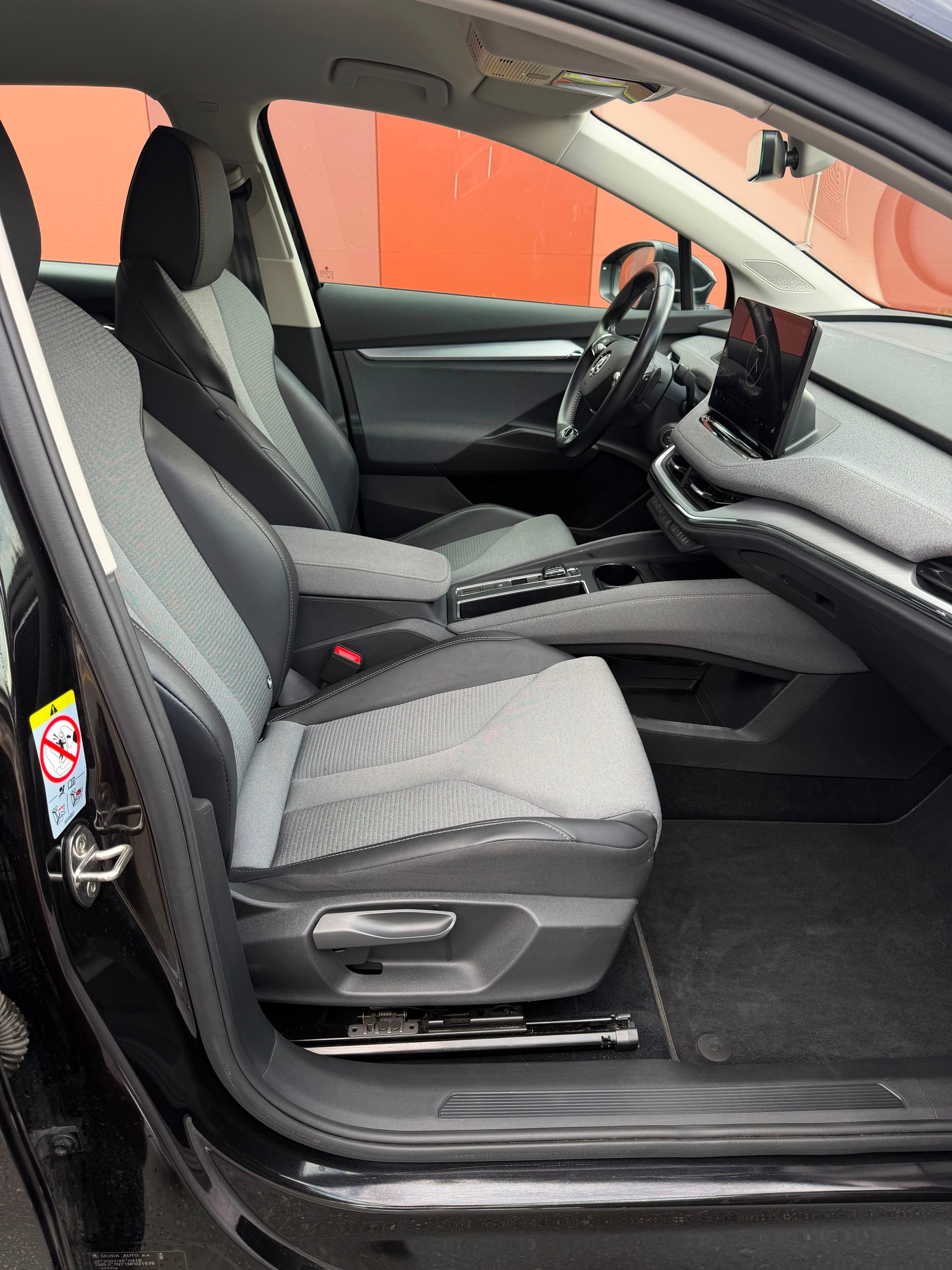 SKODA Enyaq iV 80-image-7