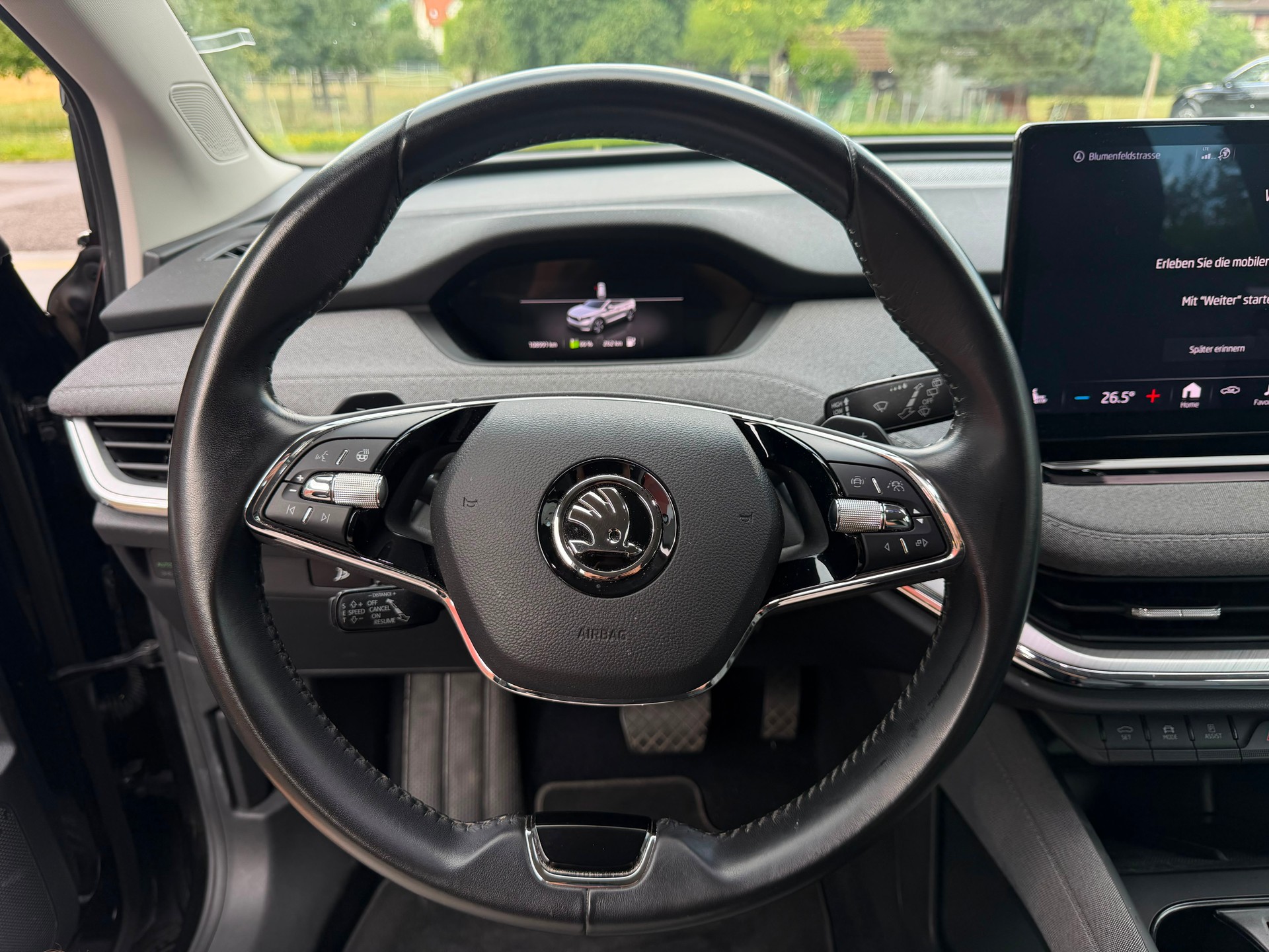 SKODA Enyaq iV 80-image-11