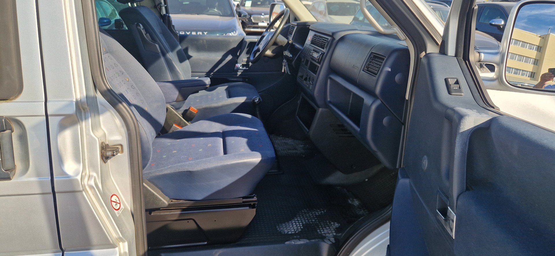 VW T4 Caravelle 2.5TDI ABS-image-9