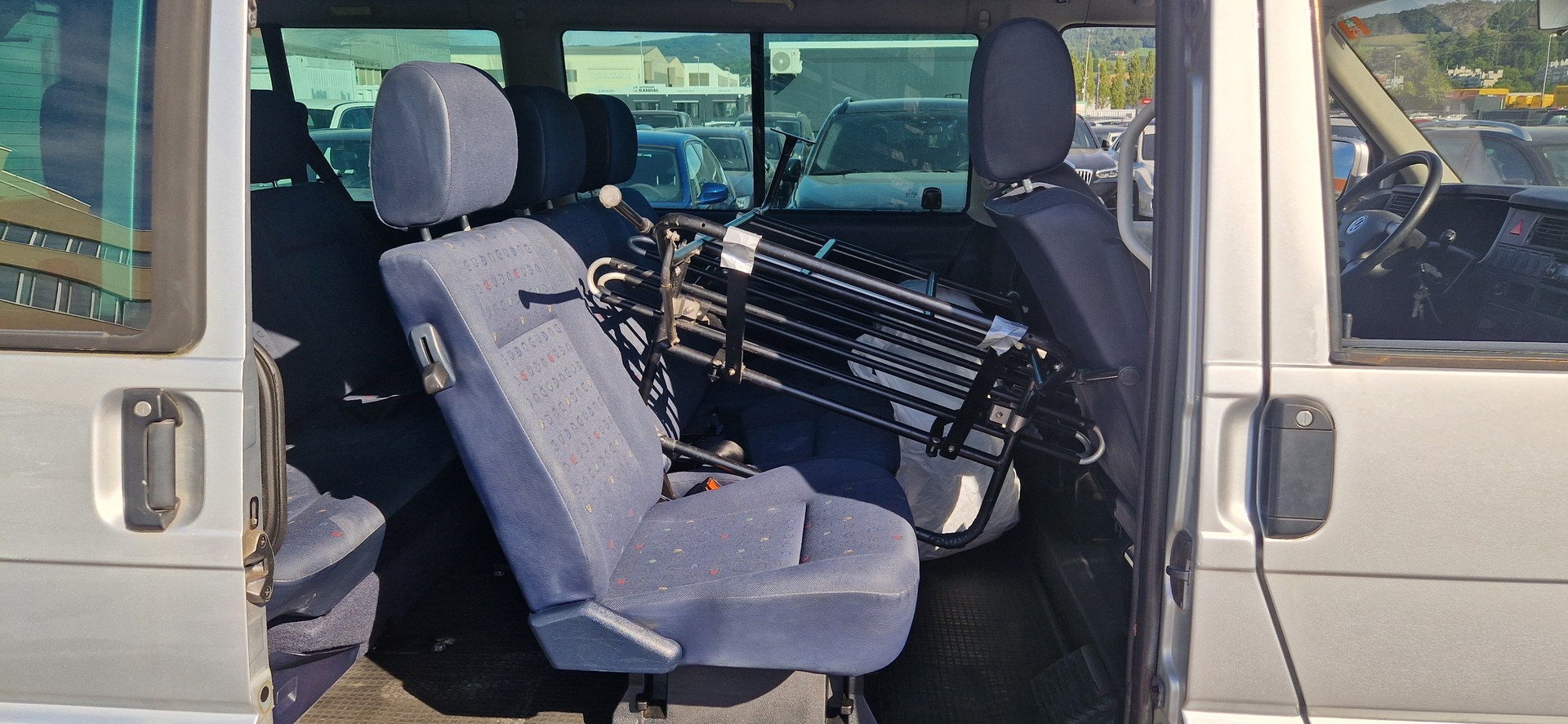 VW T4 Caravelle 2.5TDI ABS-image-6