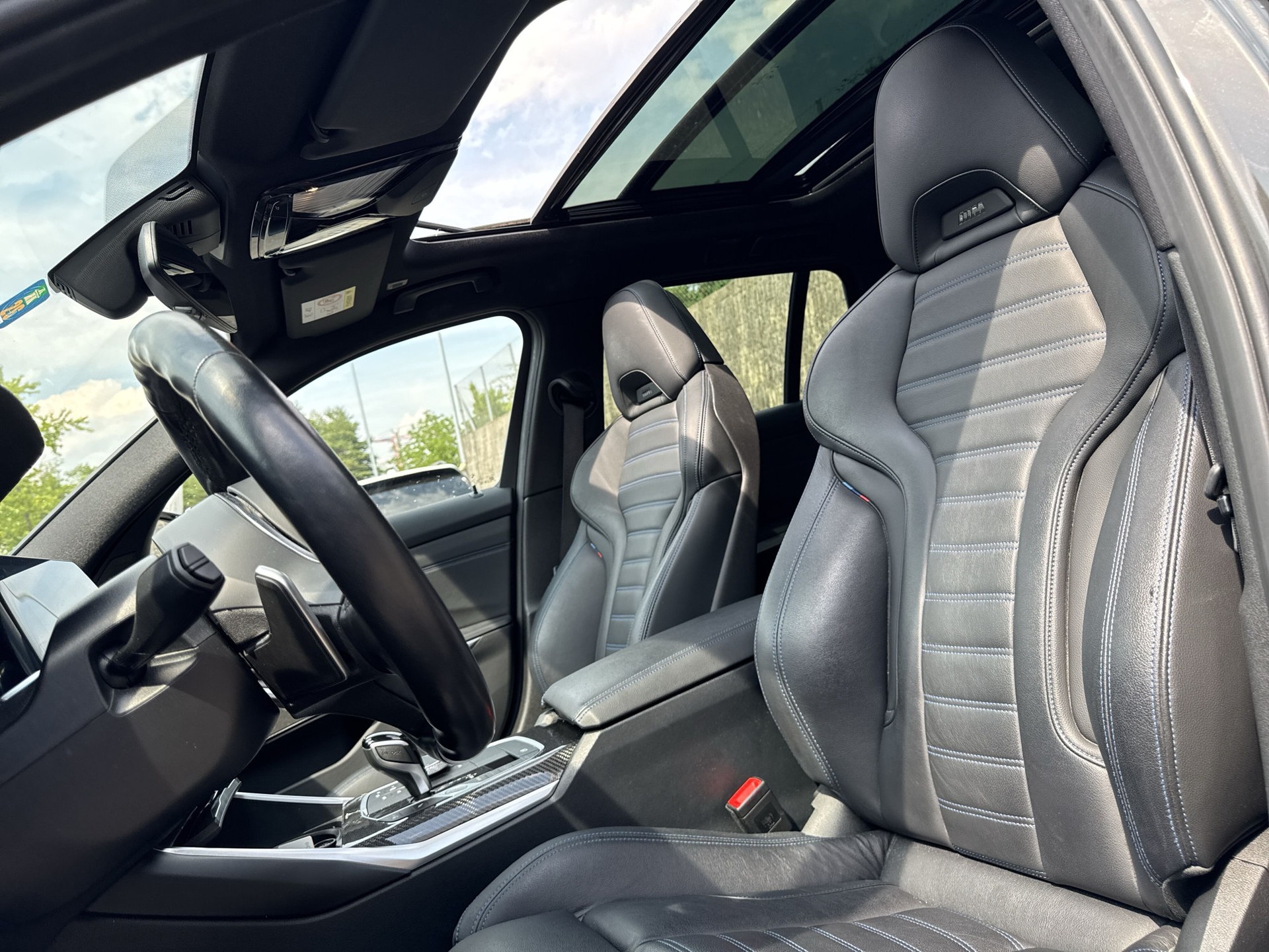 BMW 320d xDrive 48V Touring M Sport Steptronic-image-9