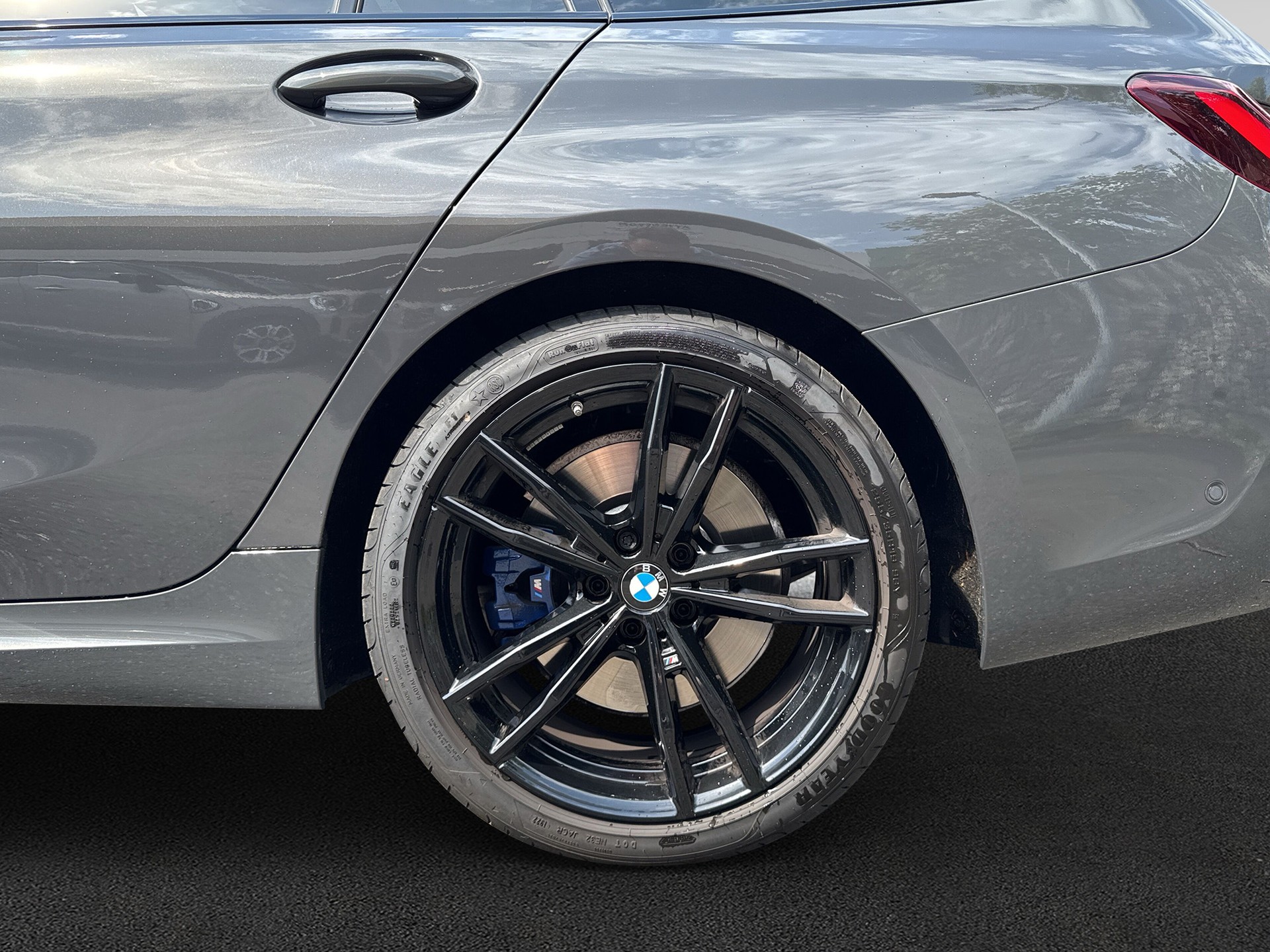 BMW 320d xDrive 48V Touring M Sport Steptronic-image-8