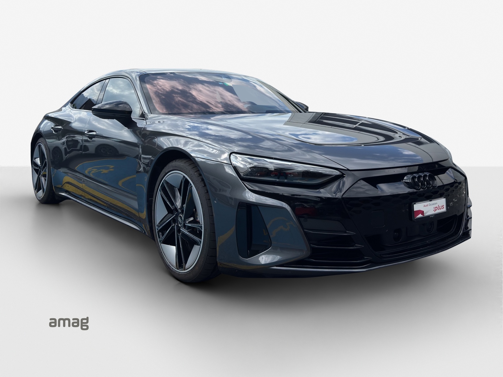 AUDI e-tron GT quattro-image-5