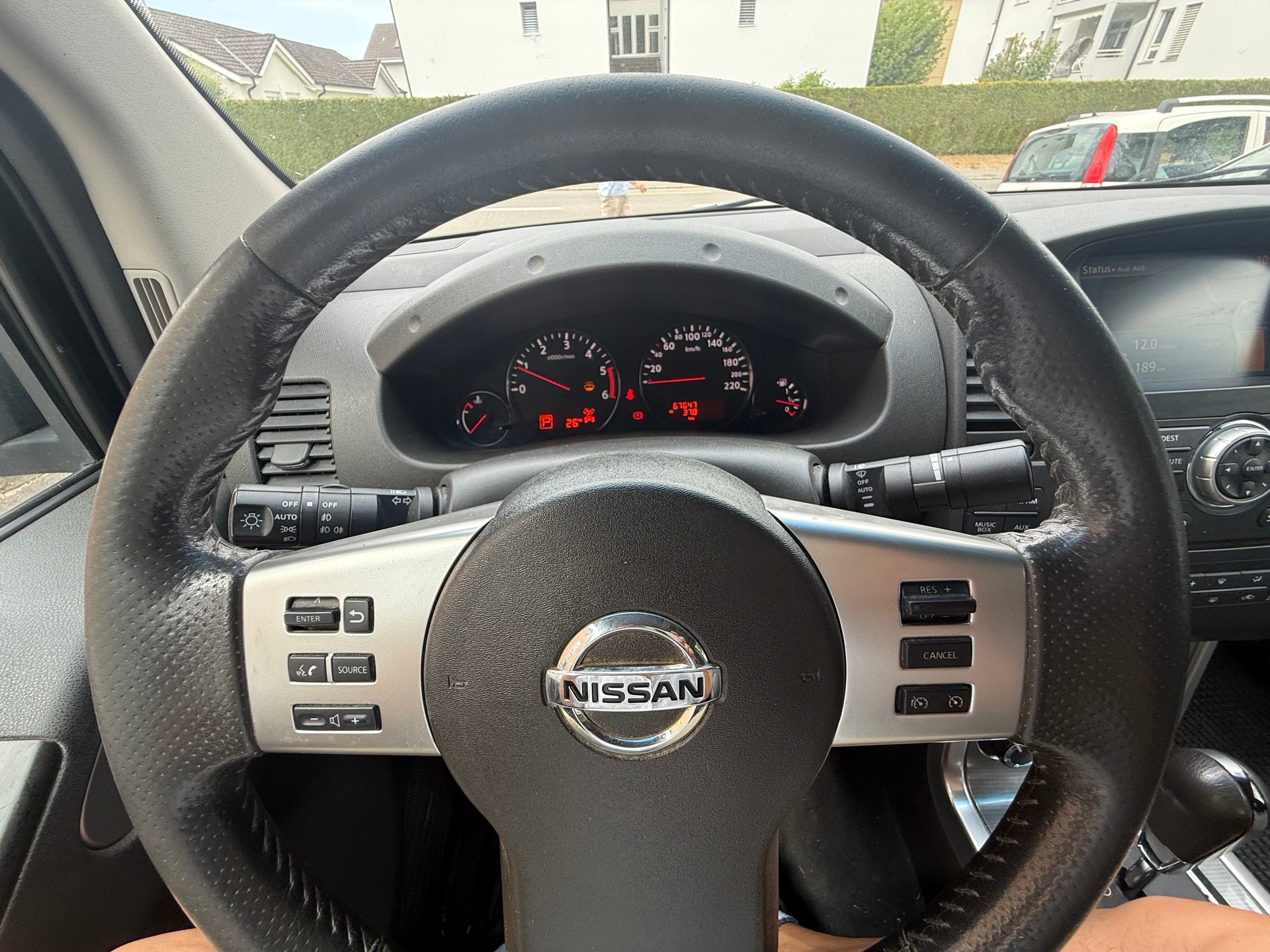 NISSAN Navara V6 Double Cab LE 3.0 dCi 4WD Automat-image-12