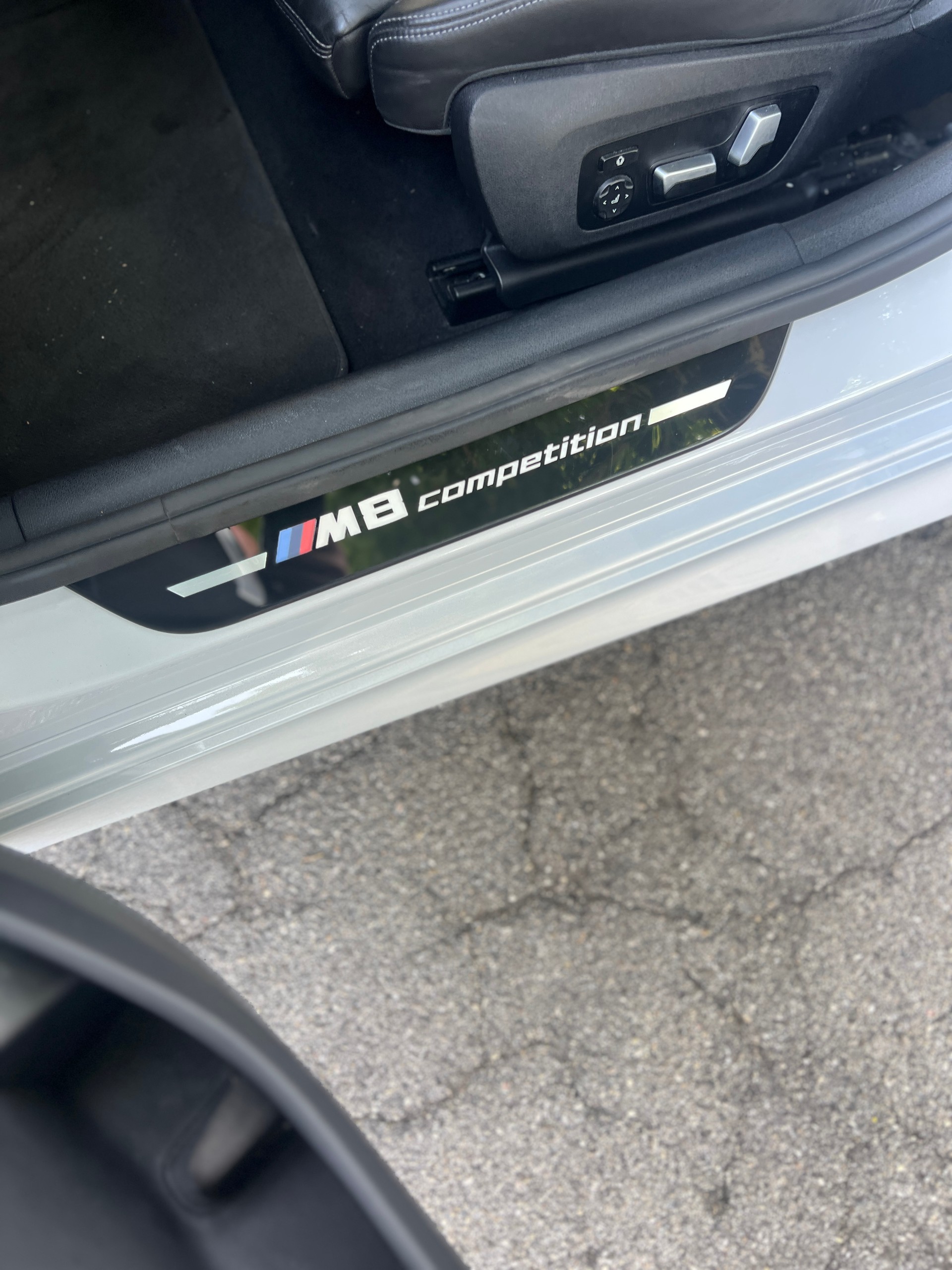 BMW M8 xDrive M Competition Steptronic-image-14