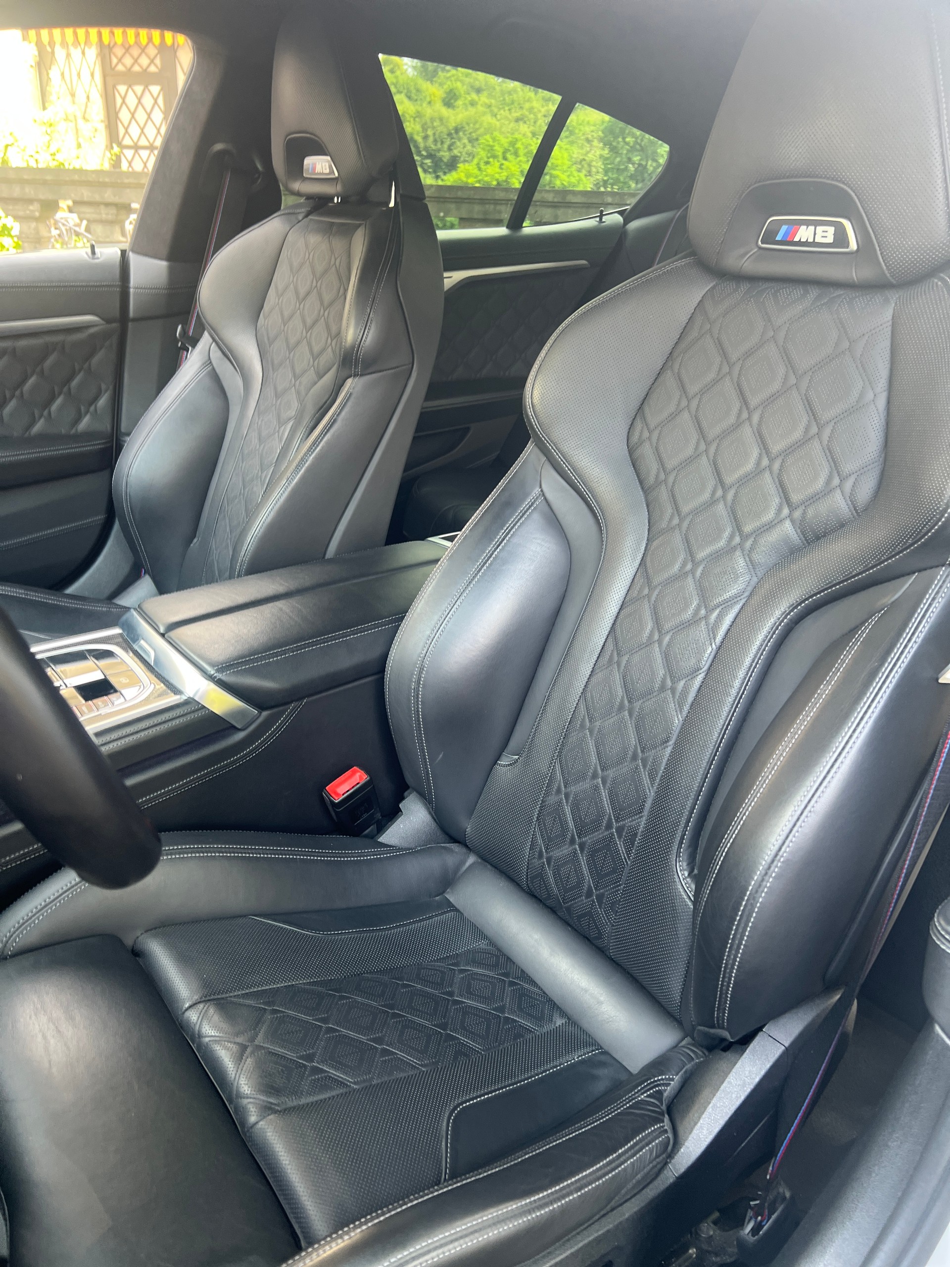 BMW M8 xDrive M Competition Steptronic-image-9
