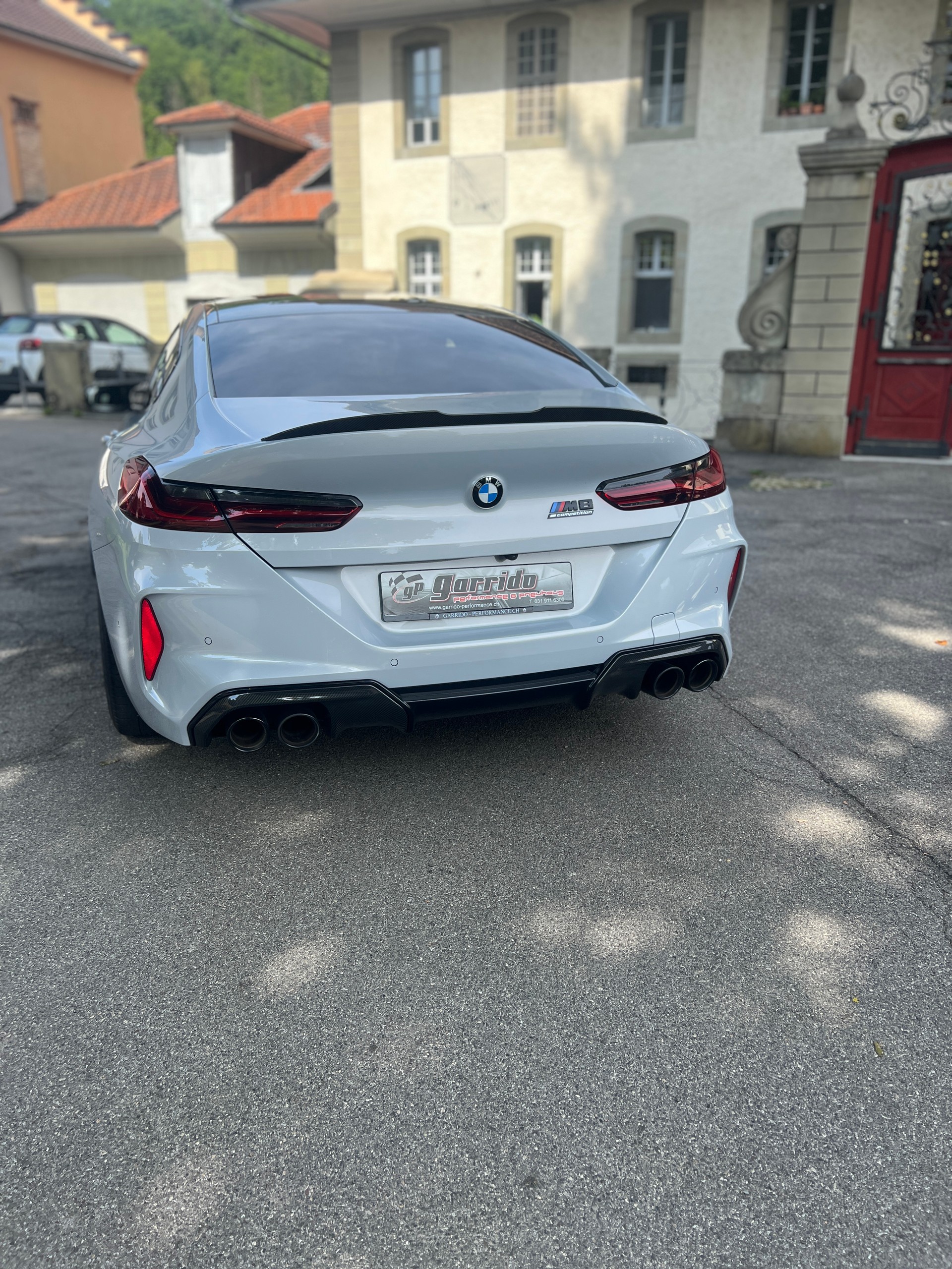 BMW M8 xDrive M Competition Steptronic-image-5
