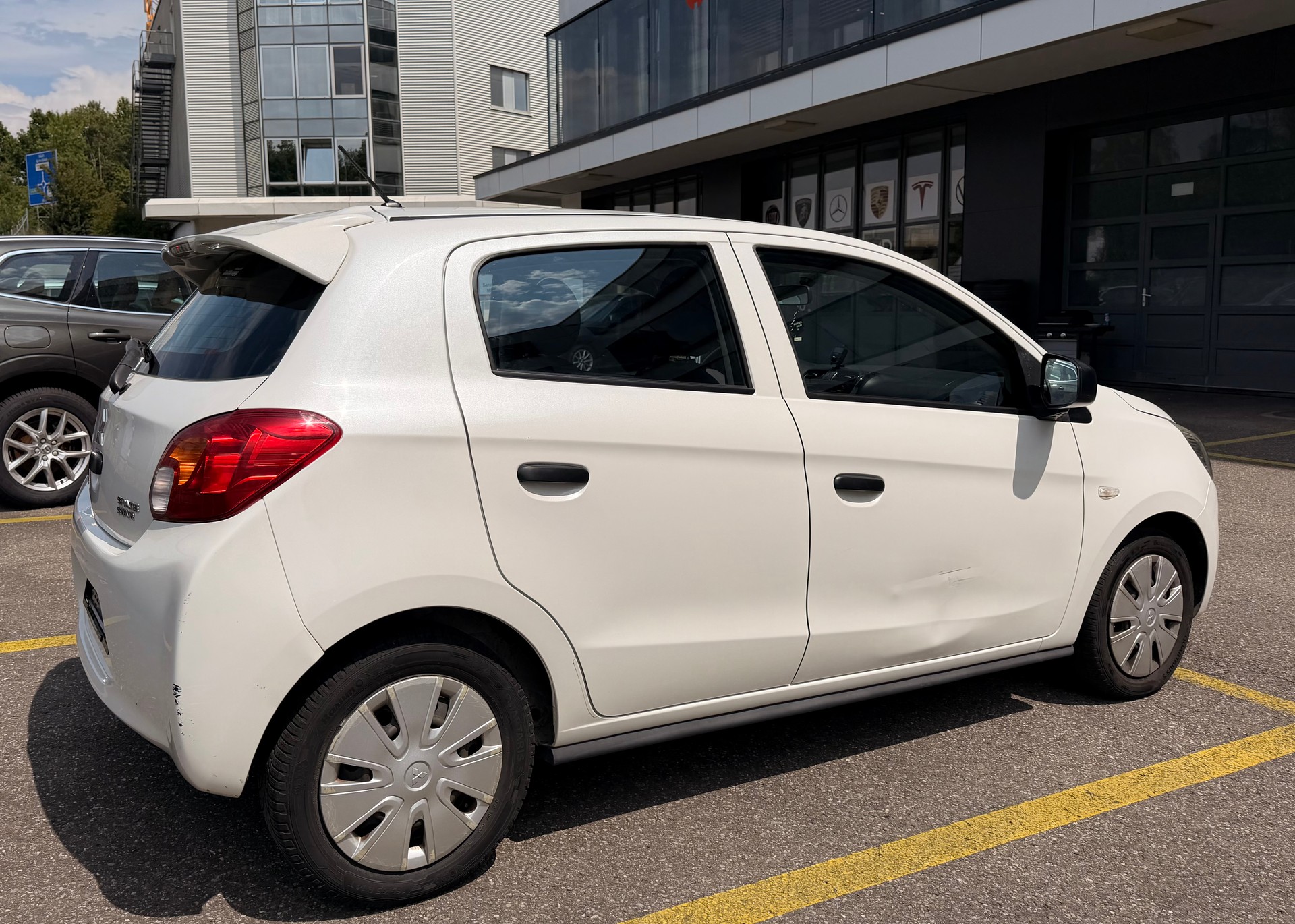 MITSUBISHI Space Star 1.0 Inform-showroom-element-3