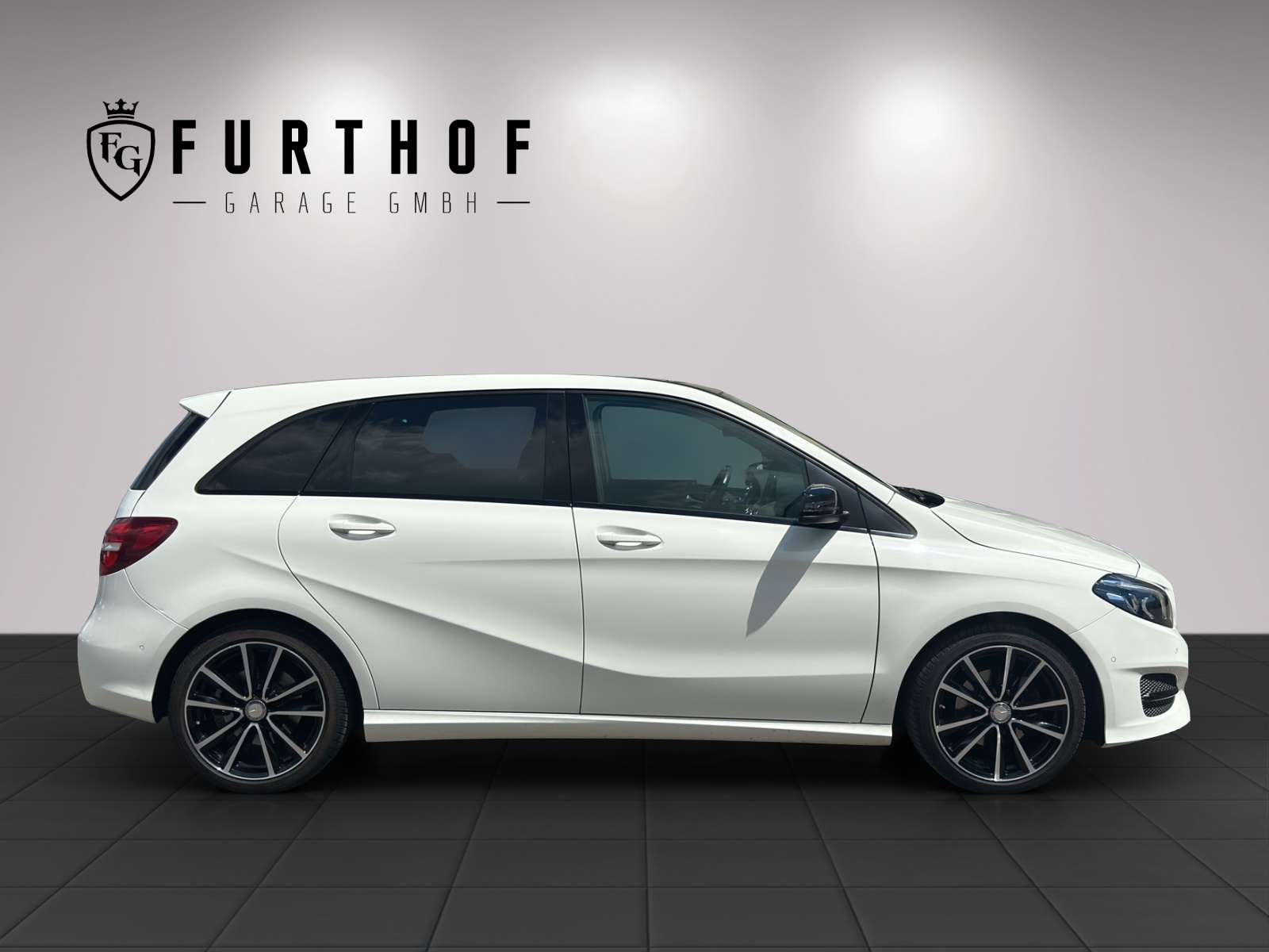 MERCEDES-BENZ B 220 CDI Swiss Star Edition Urban 4Matic 7G-DCT-image-3