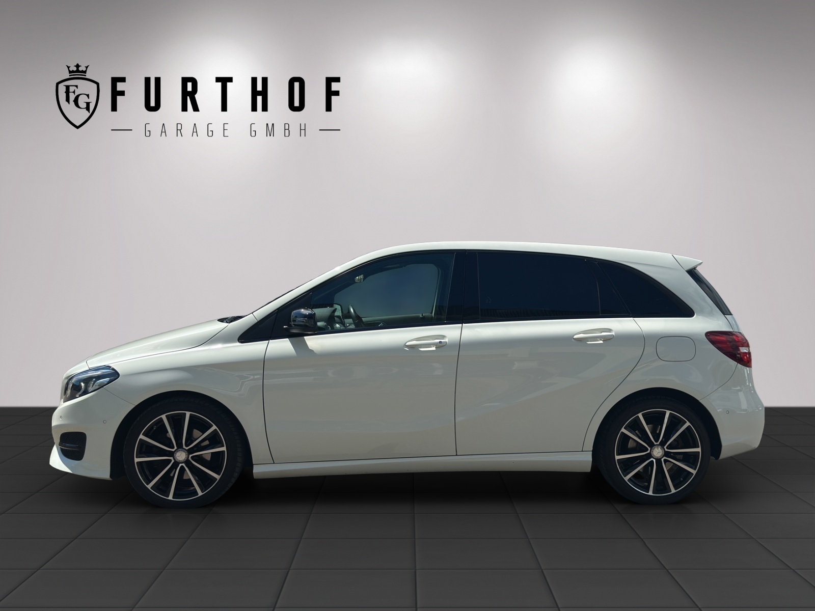 MERCEDES-BENZ B 220 CDI Swiss Star Edition Urban 4Matic 7G-DCT-image-2