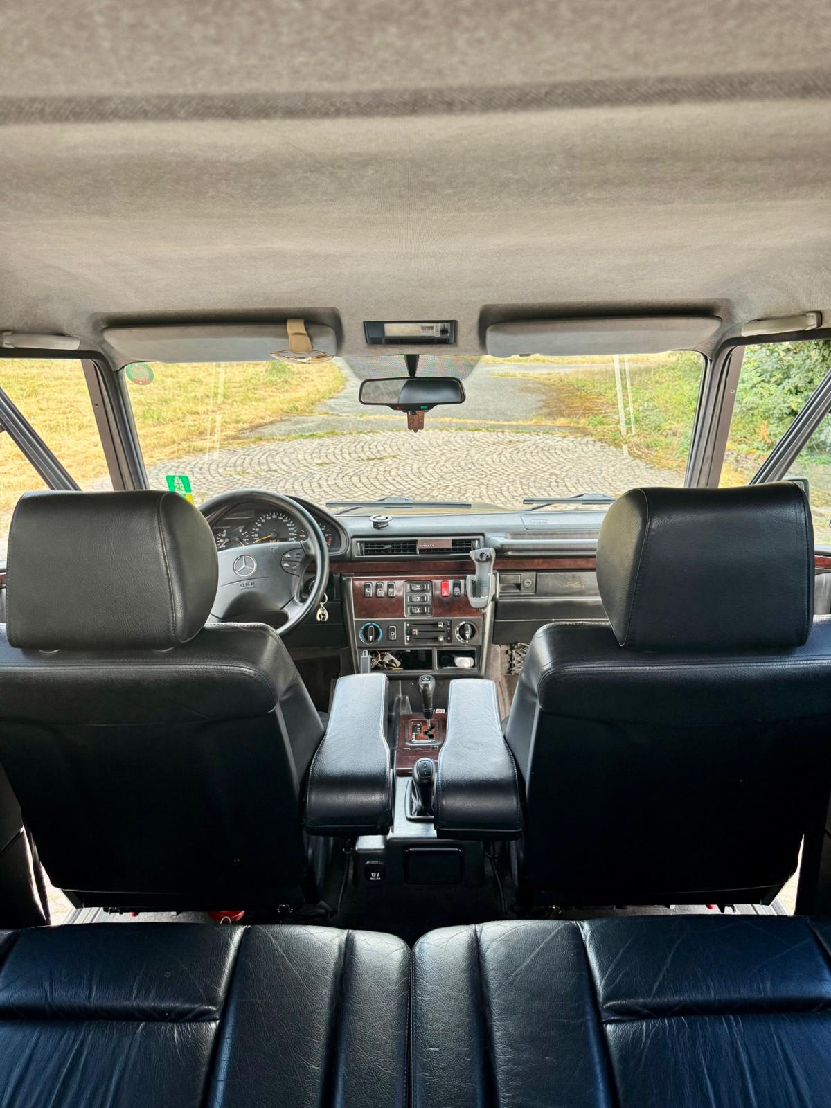 MERCEDES-BENZ G 300-image-3