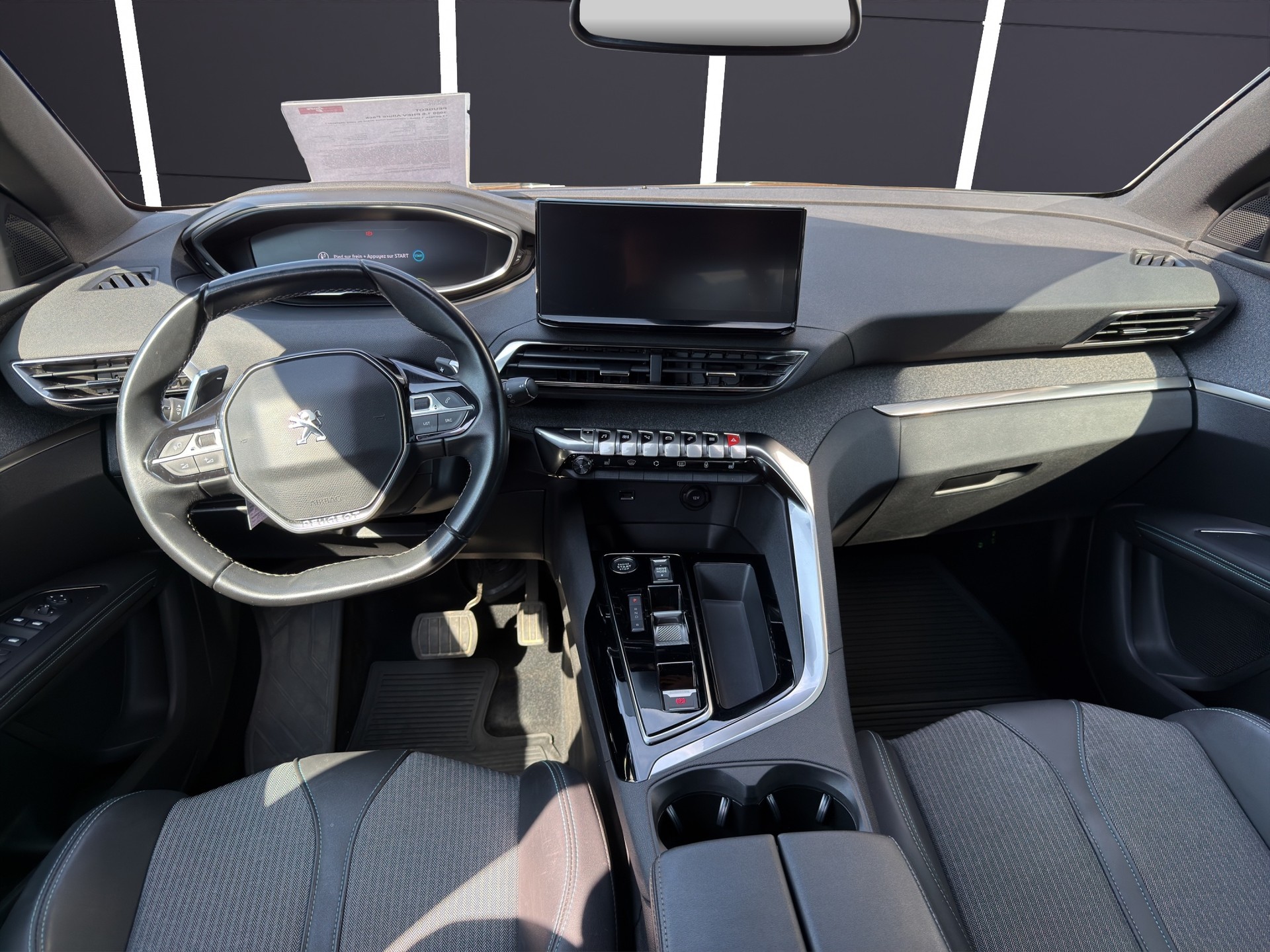 PEUGEOT 3008 1.6 PHEV Allure Pack-image-7
