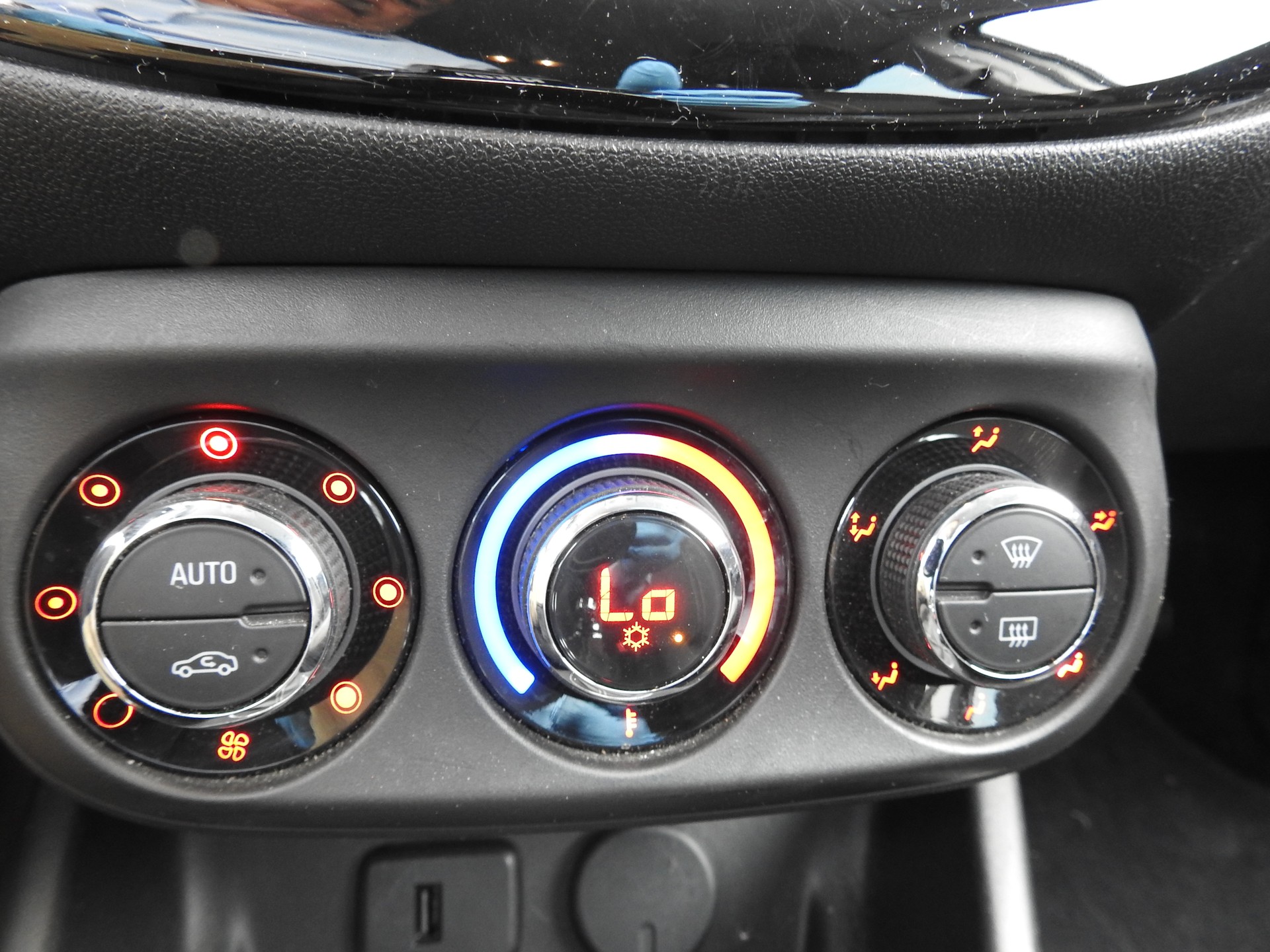OPEL Corsa 1.4 Turbo EcoTec OPC Line-image-17