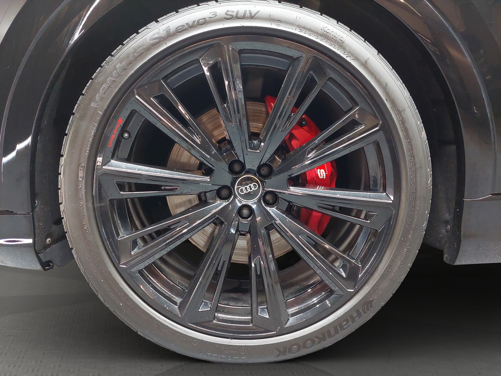 AUDI SQ8 TFSI quattro tiptronic-image-13
