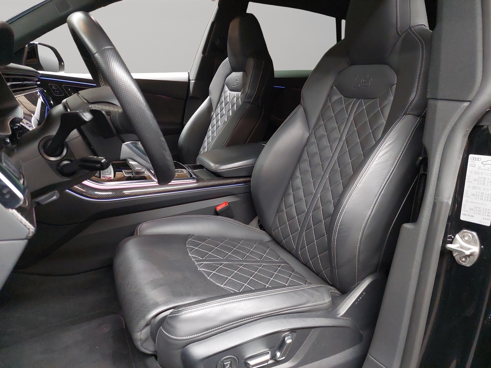AUDI SQ8 TFSI quattro tiptronic-image-5