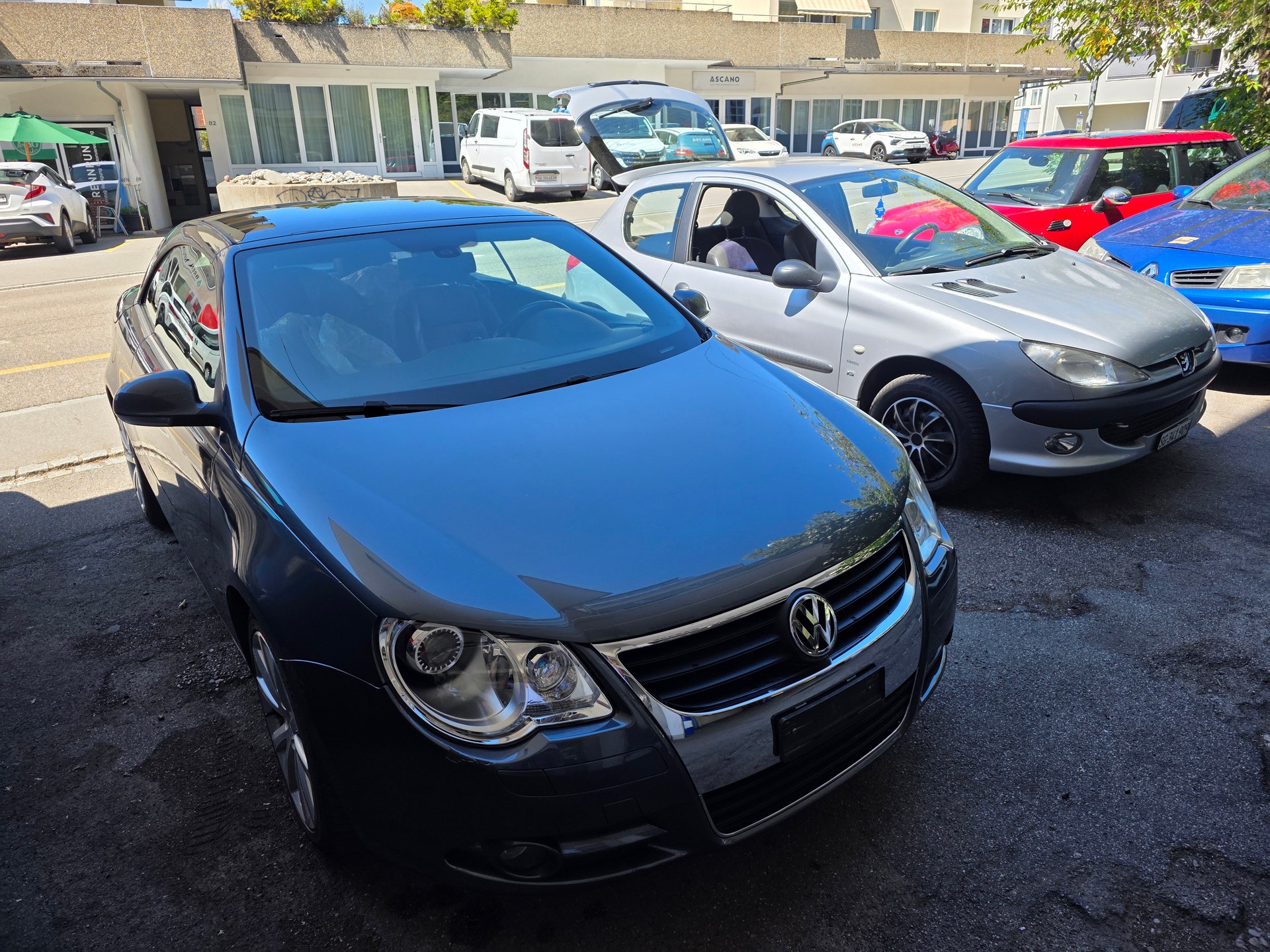 VW Eos 2.0 FSI Turbo-image-2