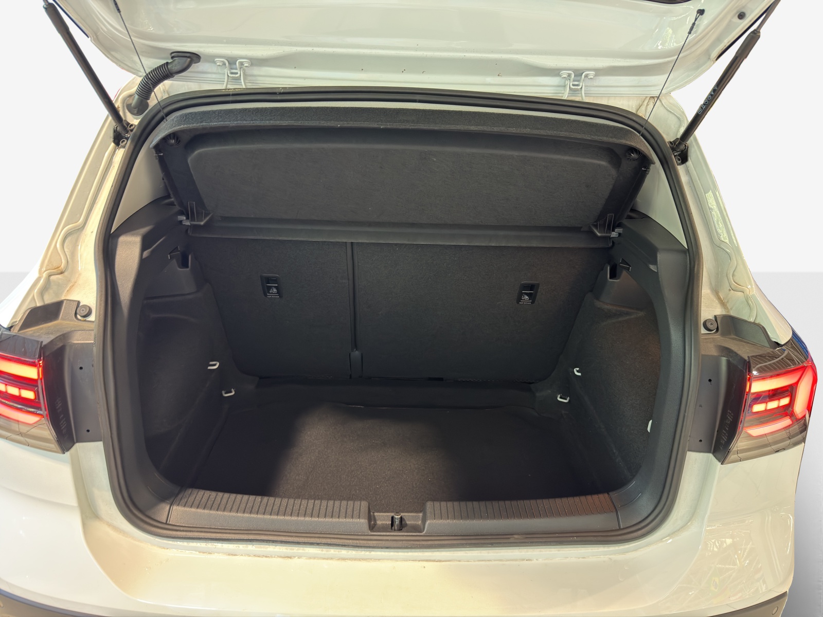 VW T-Cross 1.0 TSI-image-12