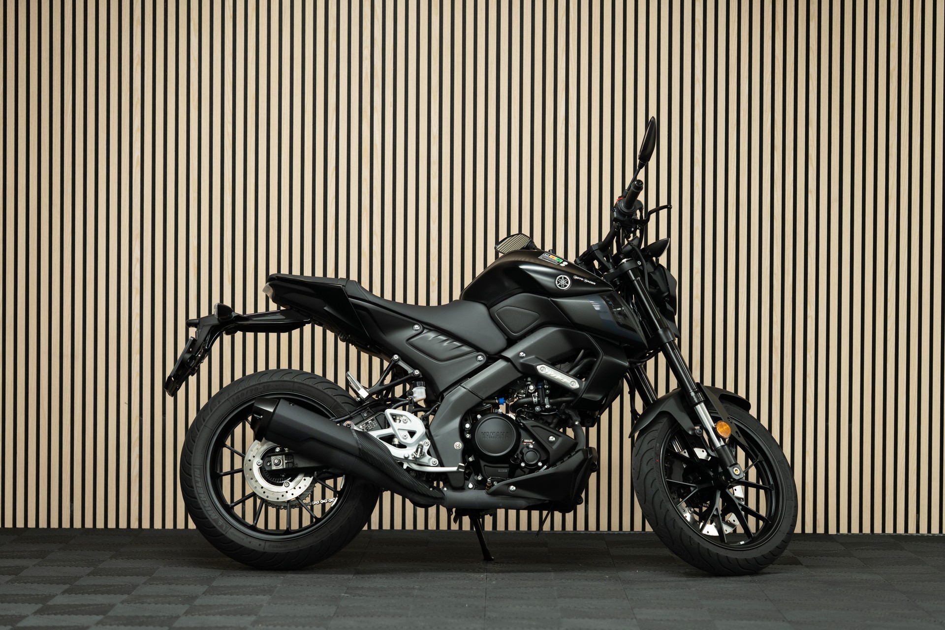 YAMAHA MT-125