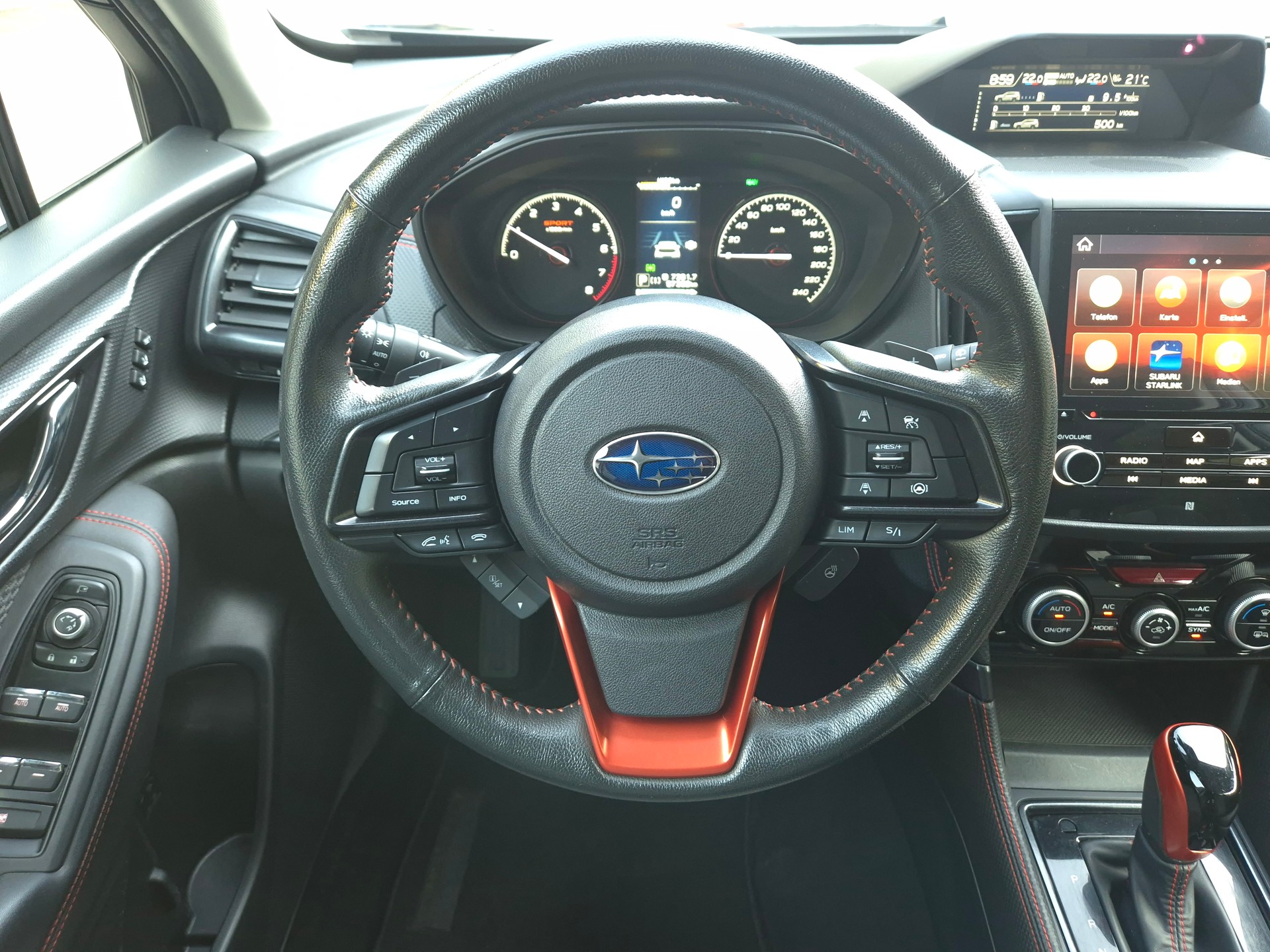 SUBARU Forester 2.0i e-Boxer Luxury Lineartronic-image-18