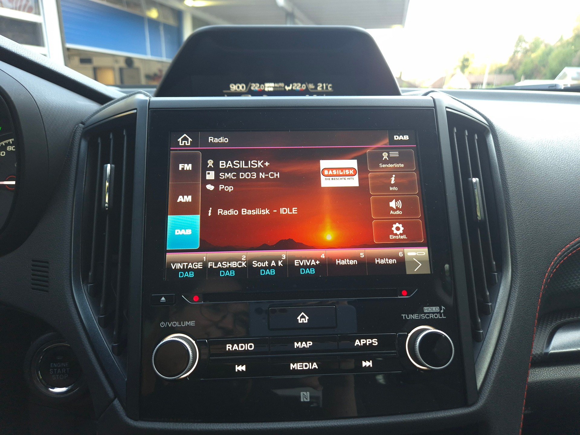 SUBARU Forester 2.0i e-Boxer Luxury Lineartronic-image-21