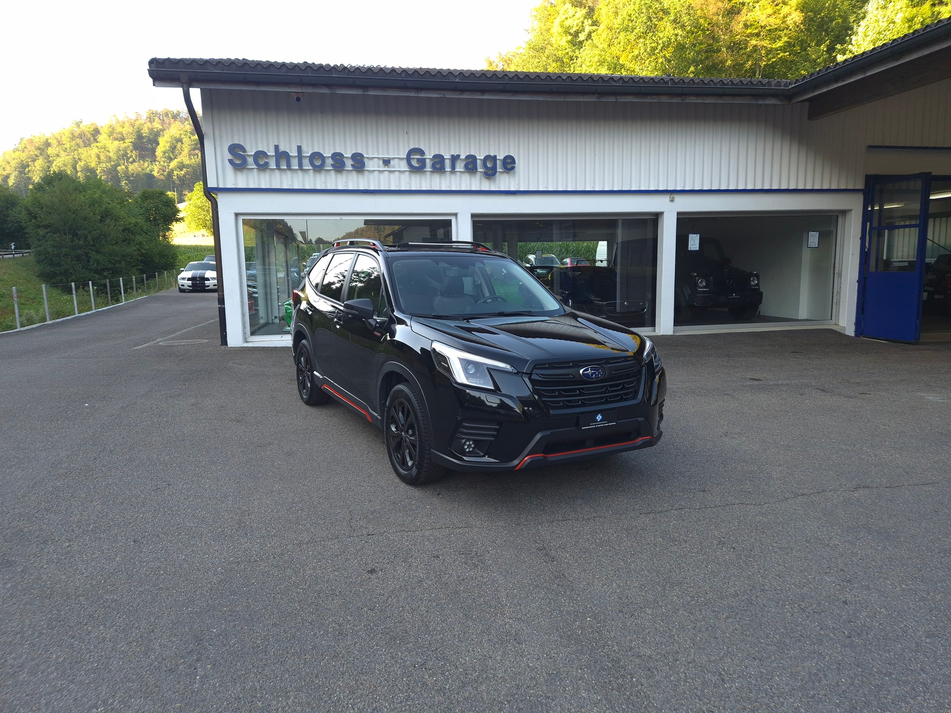 SUBARU Forester 2.0i e-Boxer Luxury Lineartronic-image-1