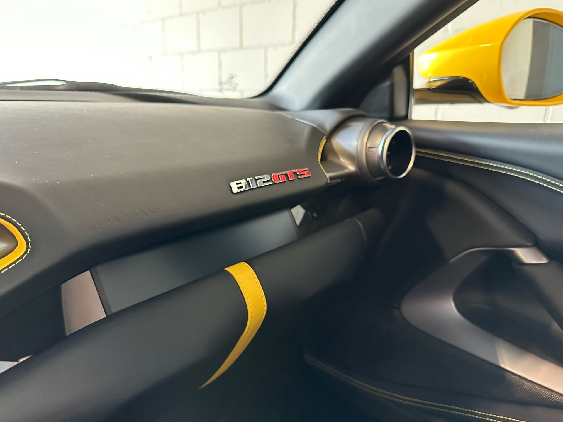 FERRARI 812 GTS Full Carbon + Sonderfarbe-image-6