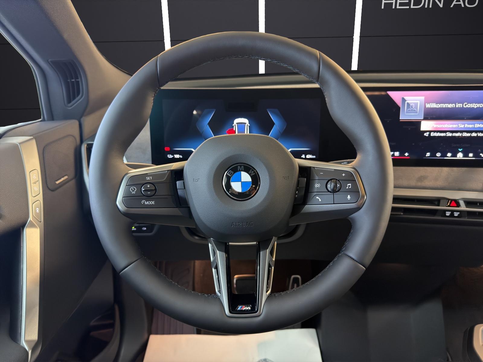 BMW iX xDrive60-image-18