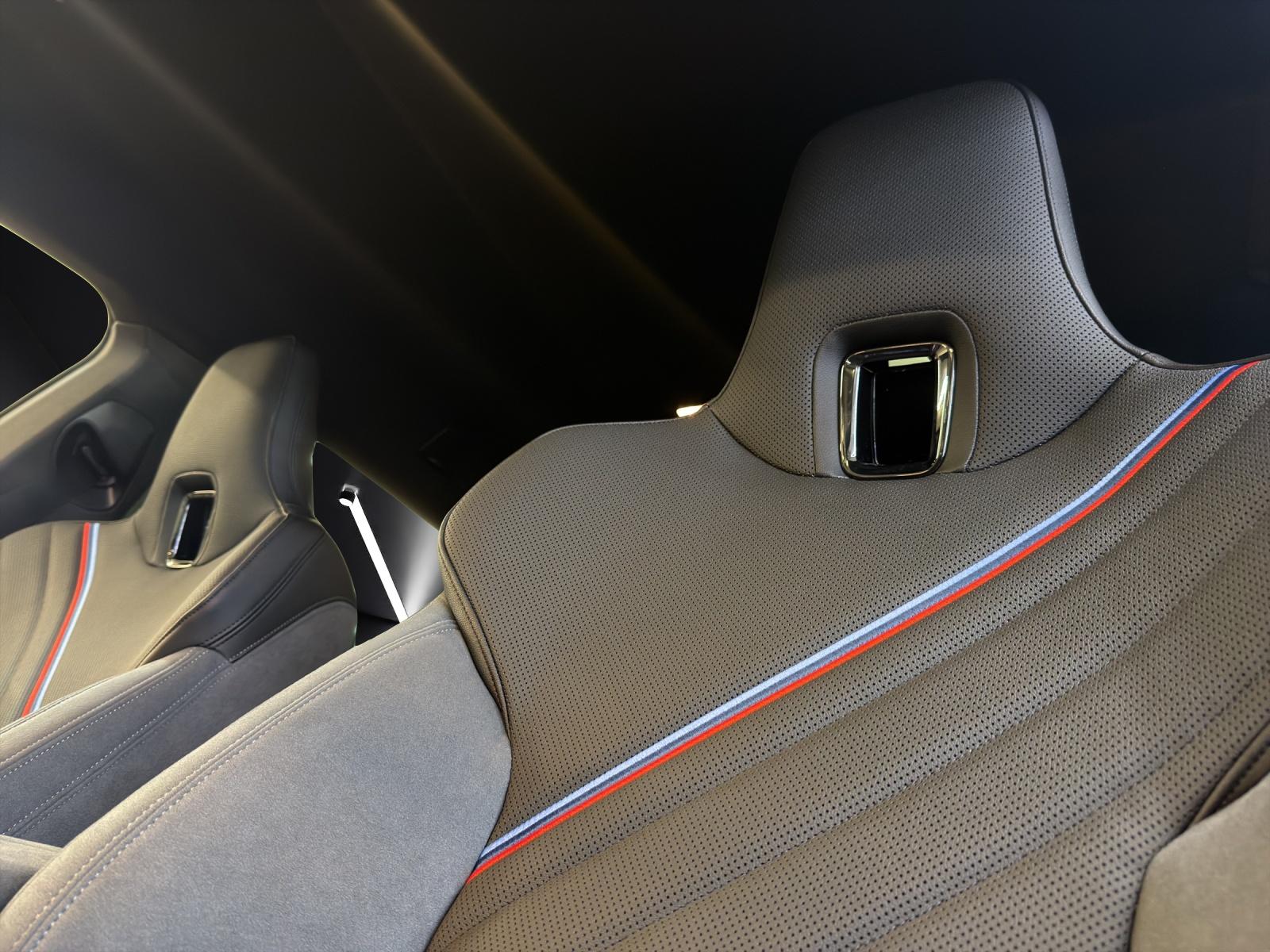 BMW iX xDrive60-image-16