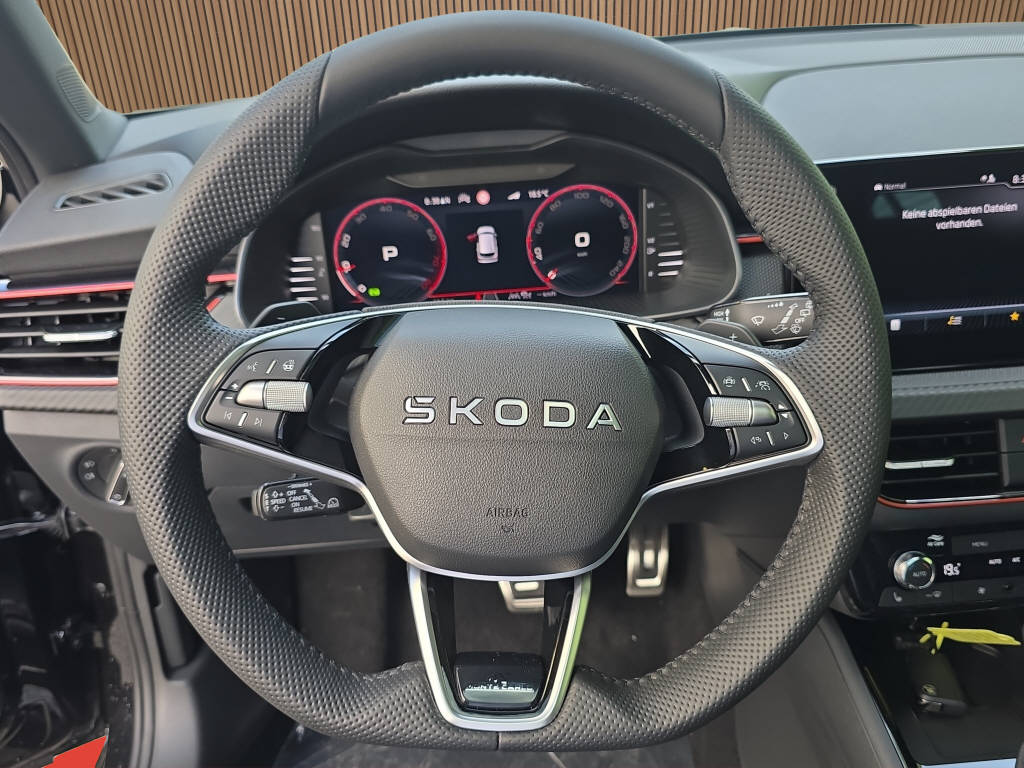SKODA Kamiq 1.5 TSI Monte Carlo DSG-image-16