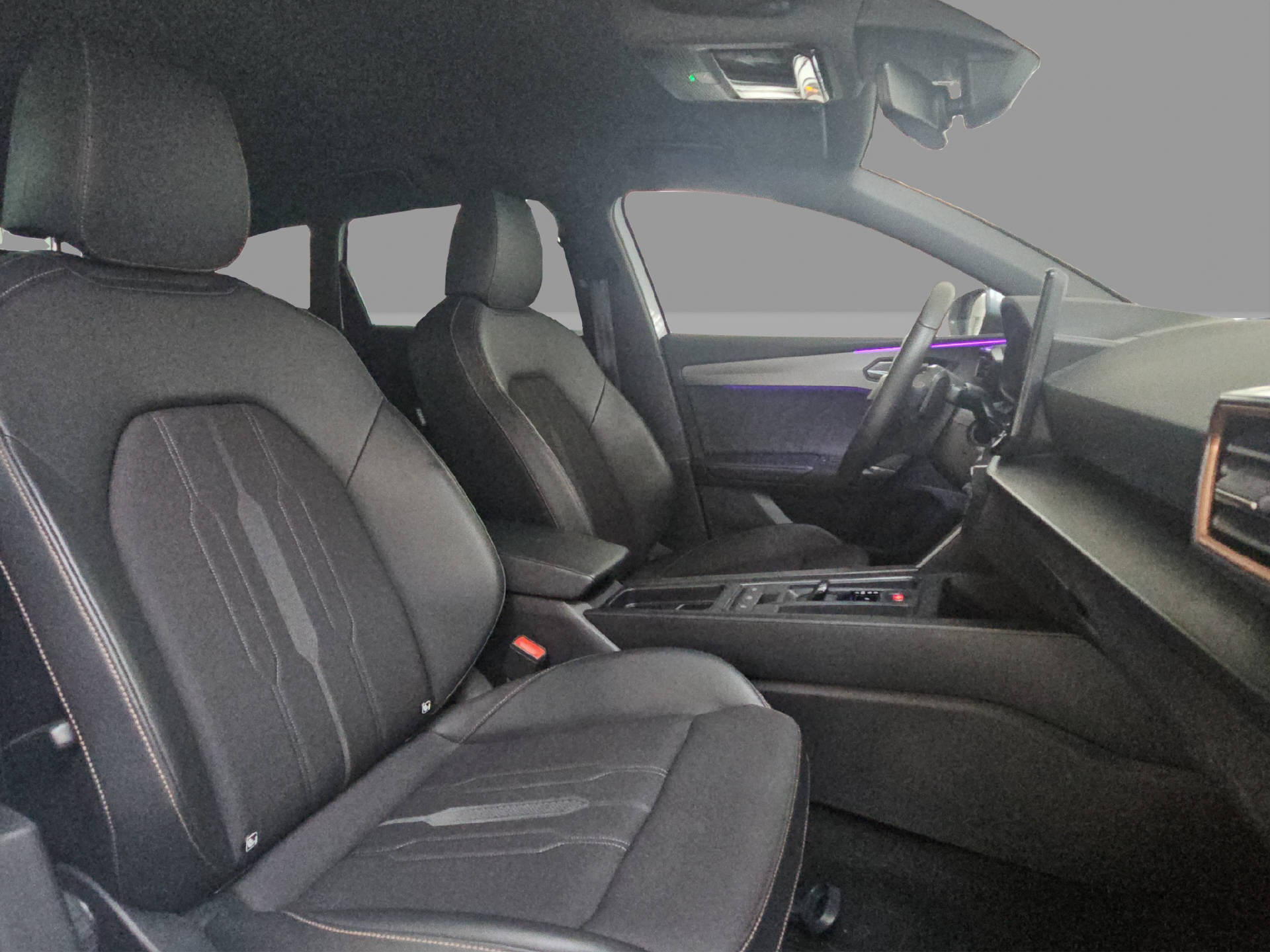 CUPRA Leon ST 1.5 eTSI DSG-image-12