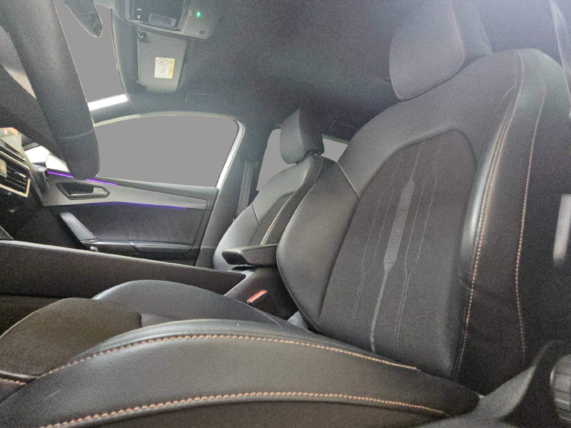 CUPRA Leon ST 1.5 eTSI DSG-image-13